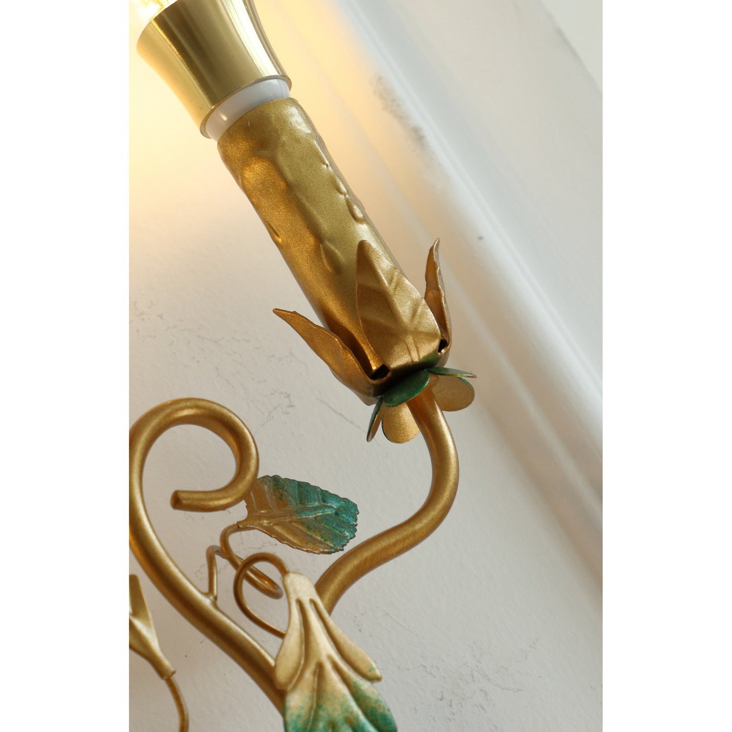 Belai Wall Lamp