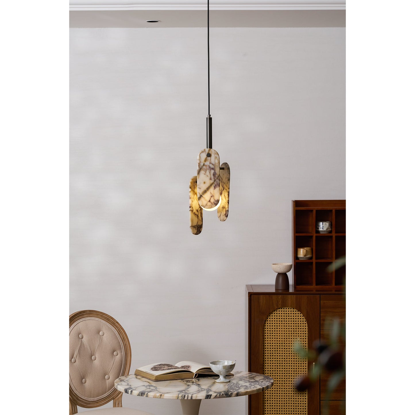 Dahlia Marble Pendant Lamp