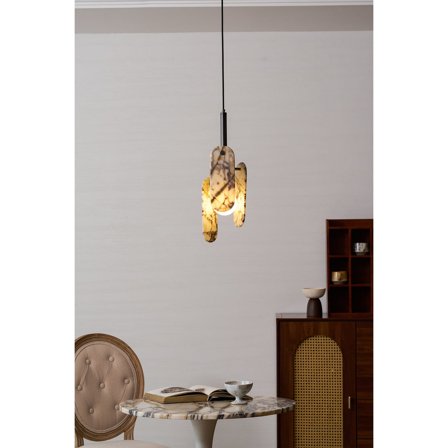 Dahlia Marble Pendant Lamp