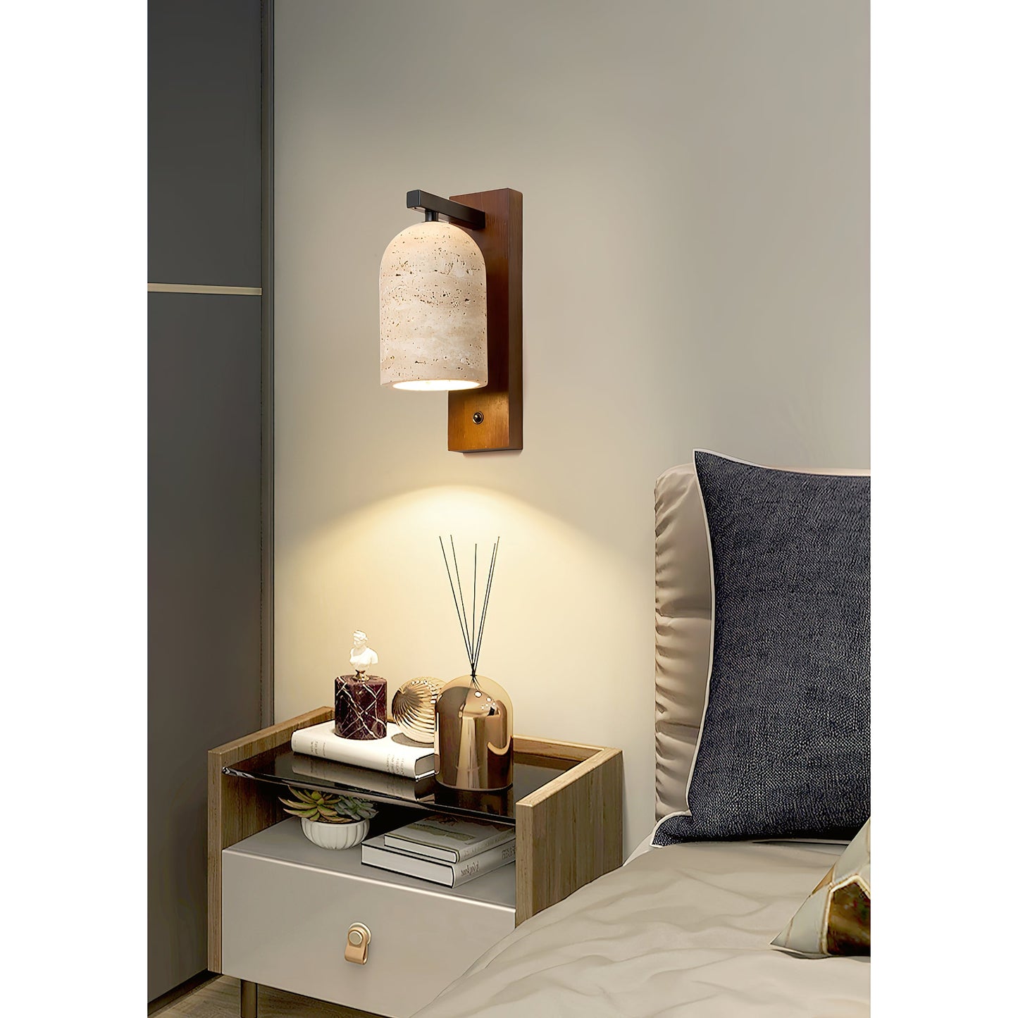 Nevique Wall Lamp