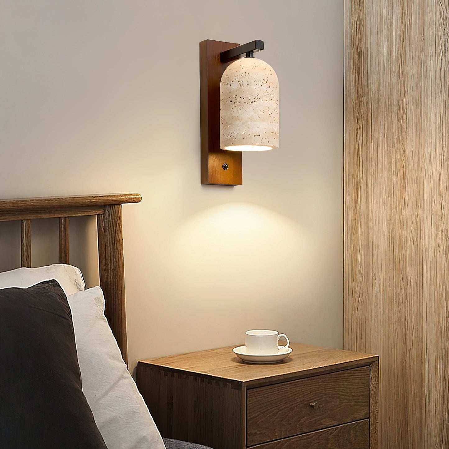 Nevique Wall Lamp
