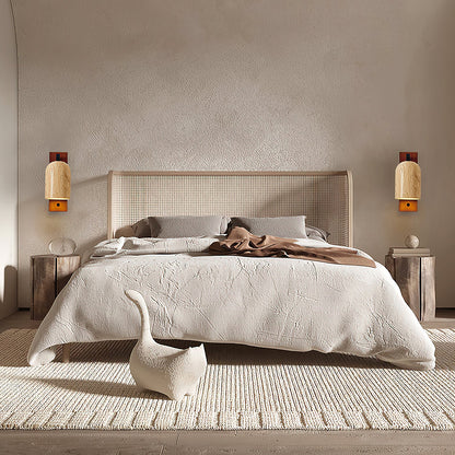 Nevique Wall Lamp