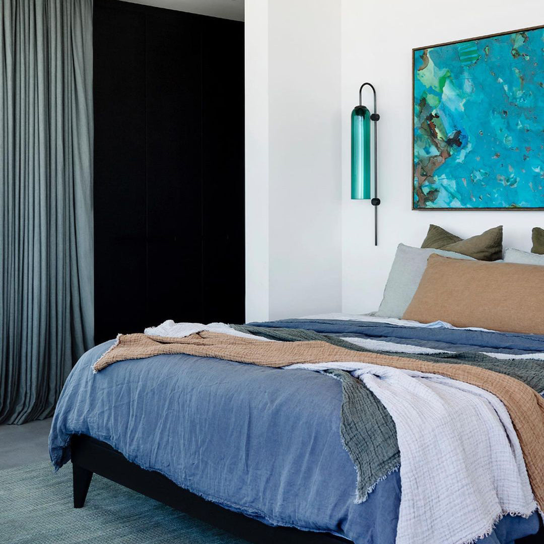 Modern Glass Vertical Wall Lamp