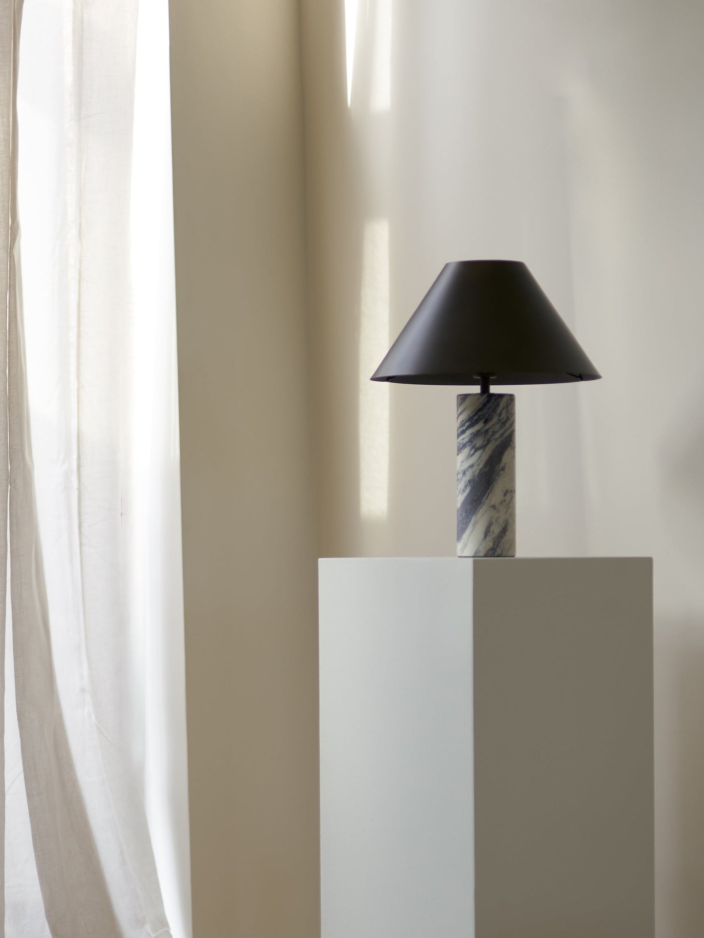 Velai Table Lamp