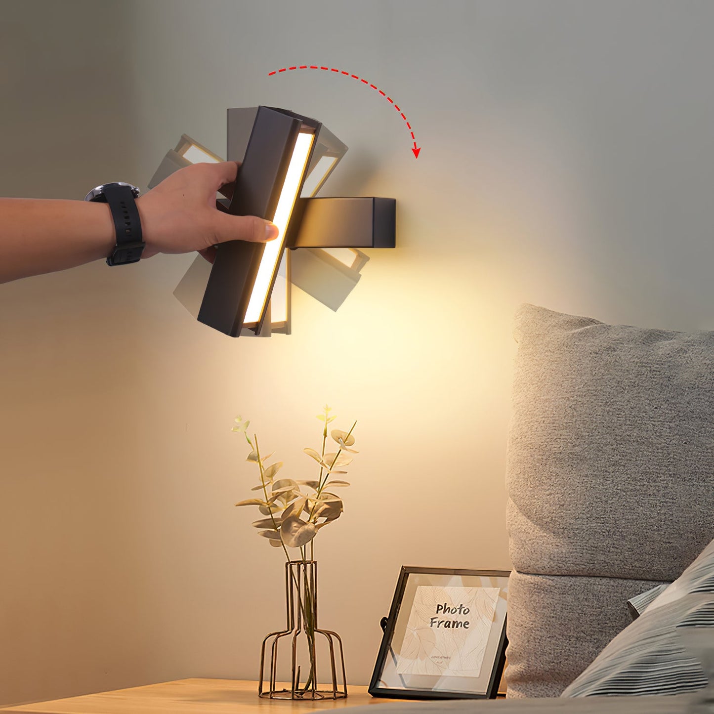 Halique Rotating Wall Lamp