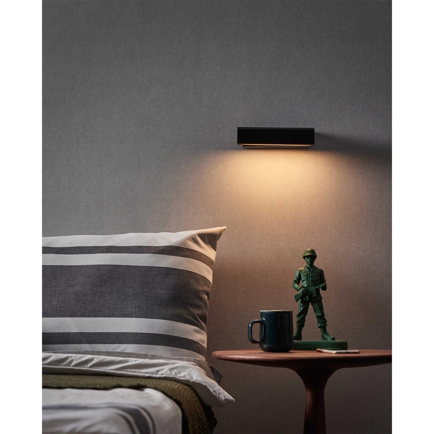 Halique Rotating Wall Lamp