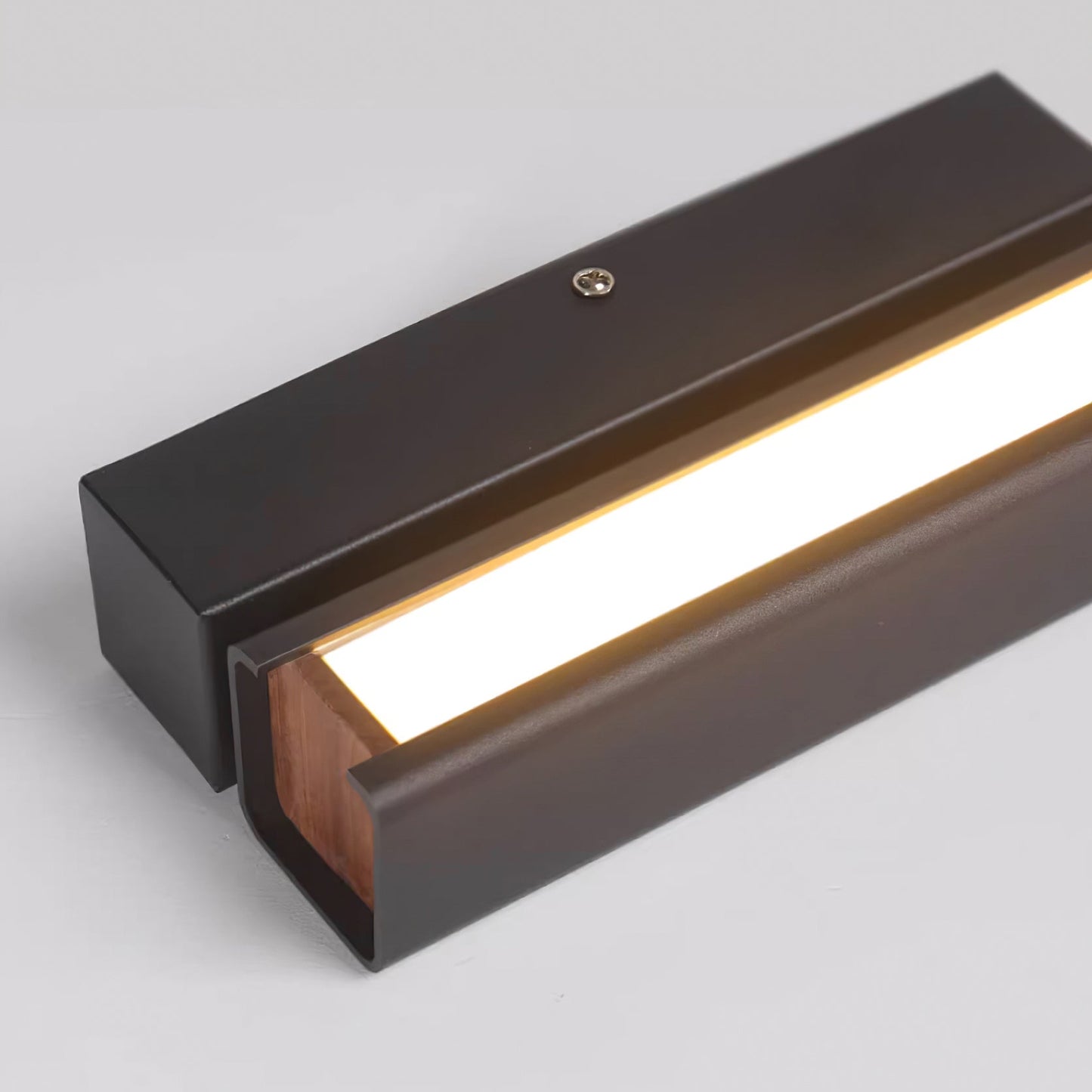 Halique Rotating Wall Lamp