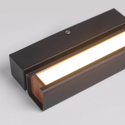 Halique Rotating Wall Lamp