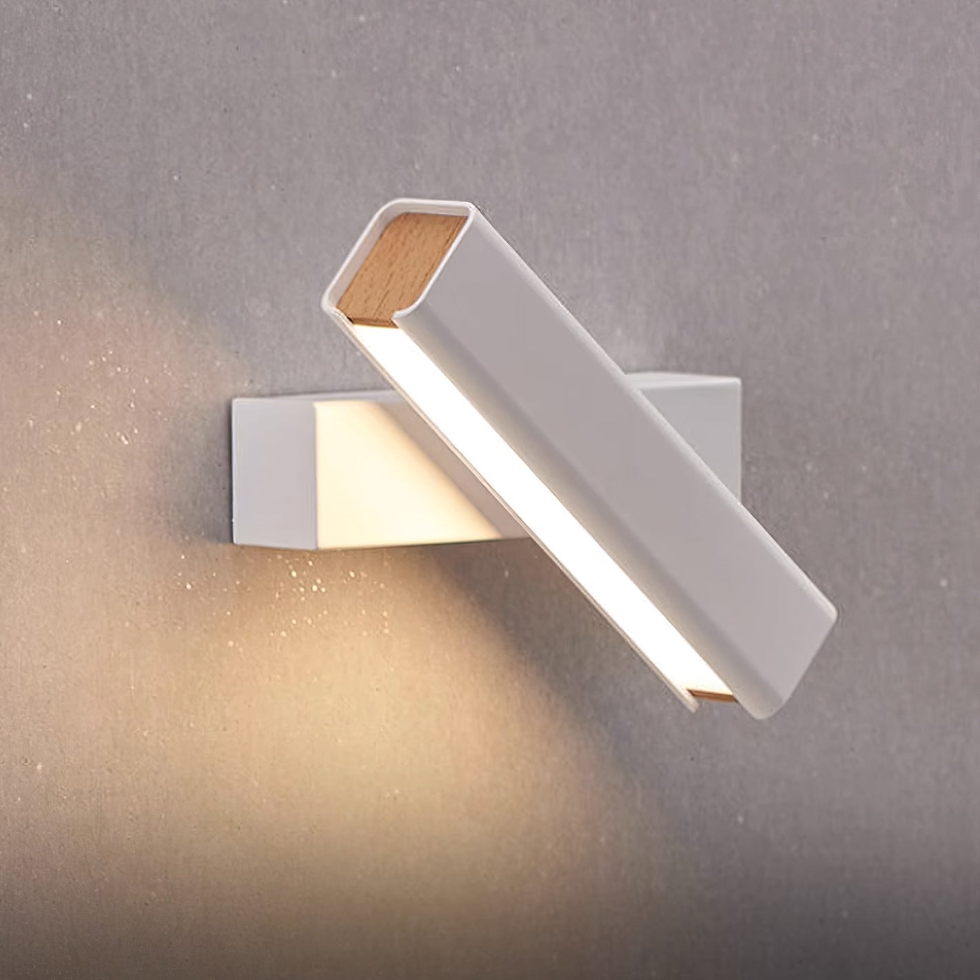 Halique Rotating Wall Lamp