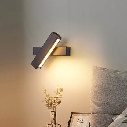 Halique Rotating Wall Lamp