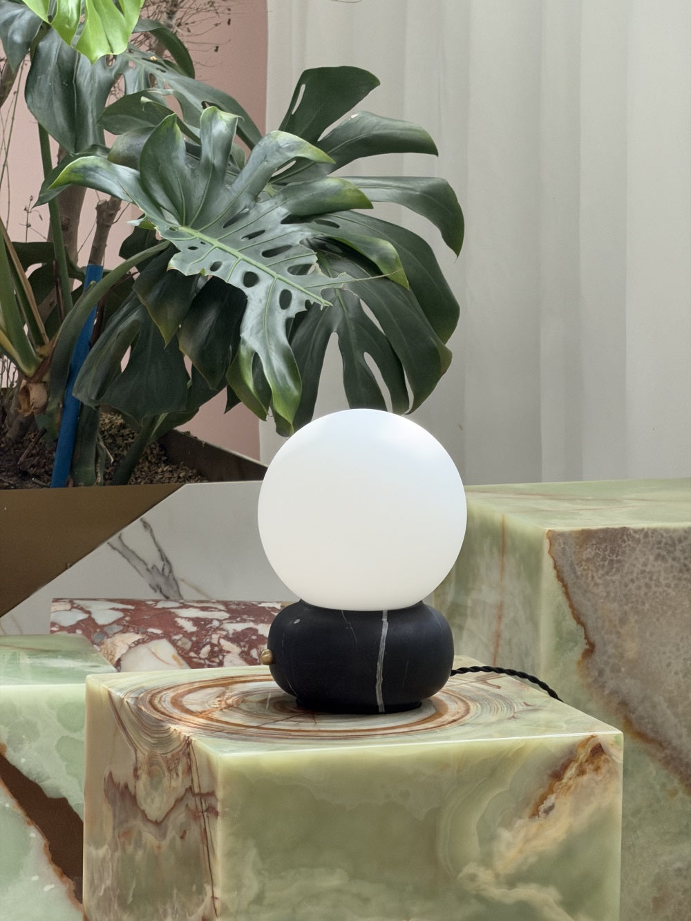 Zelo Table Lamp