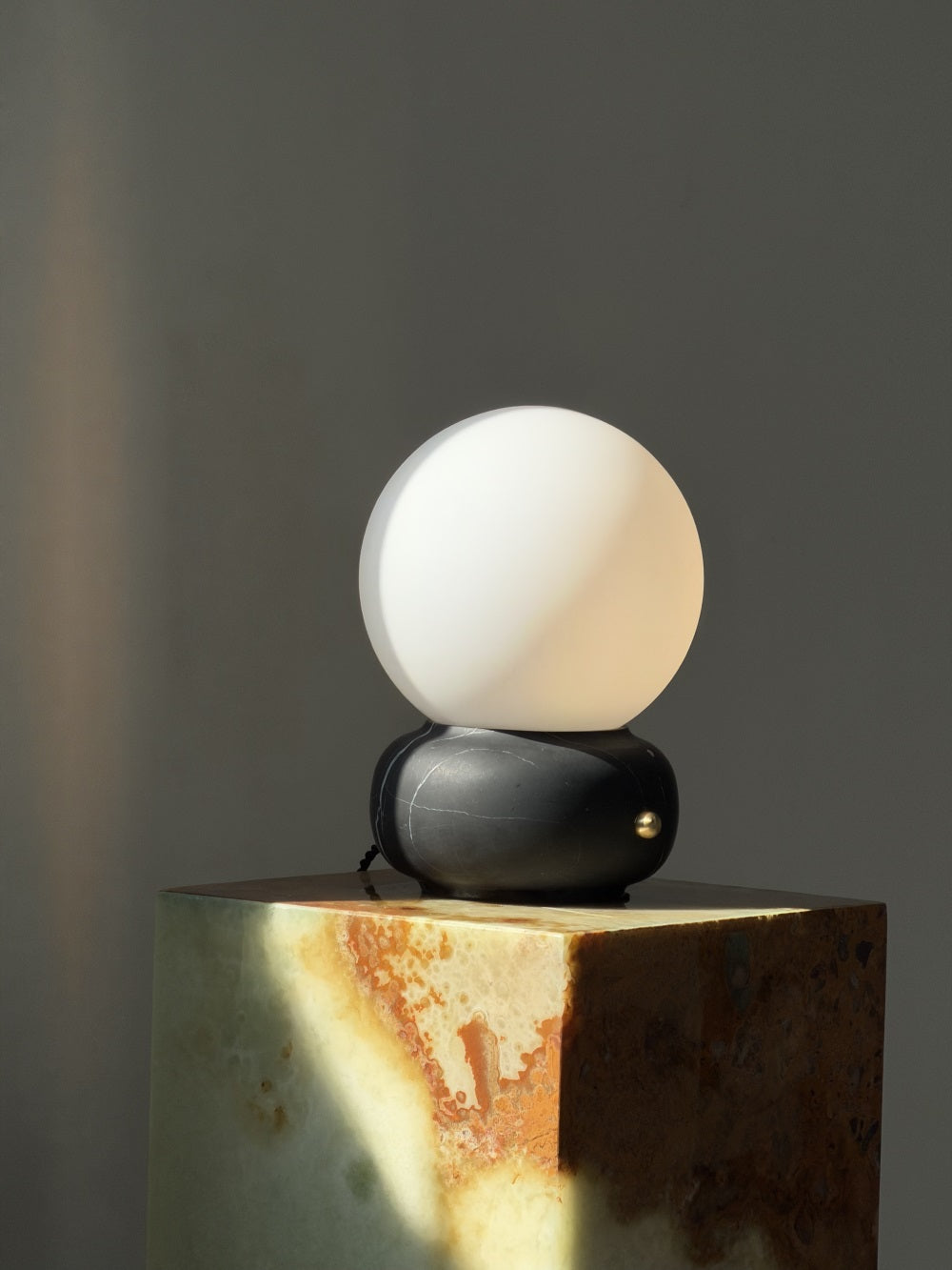 Zelo Table Lamp