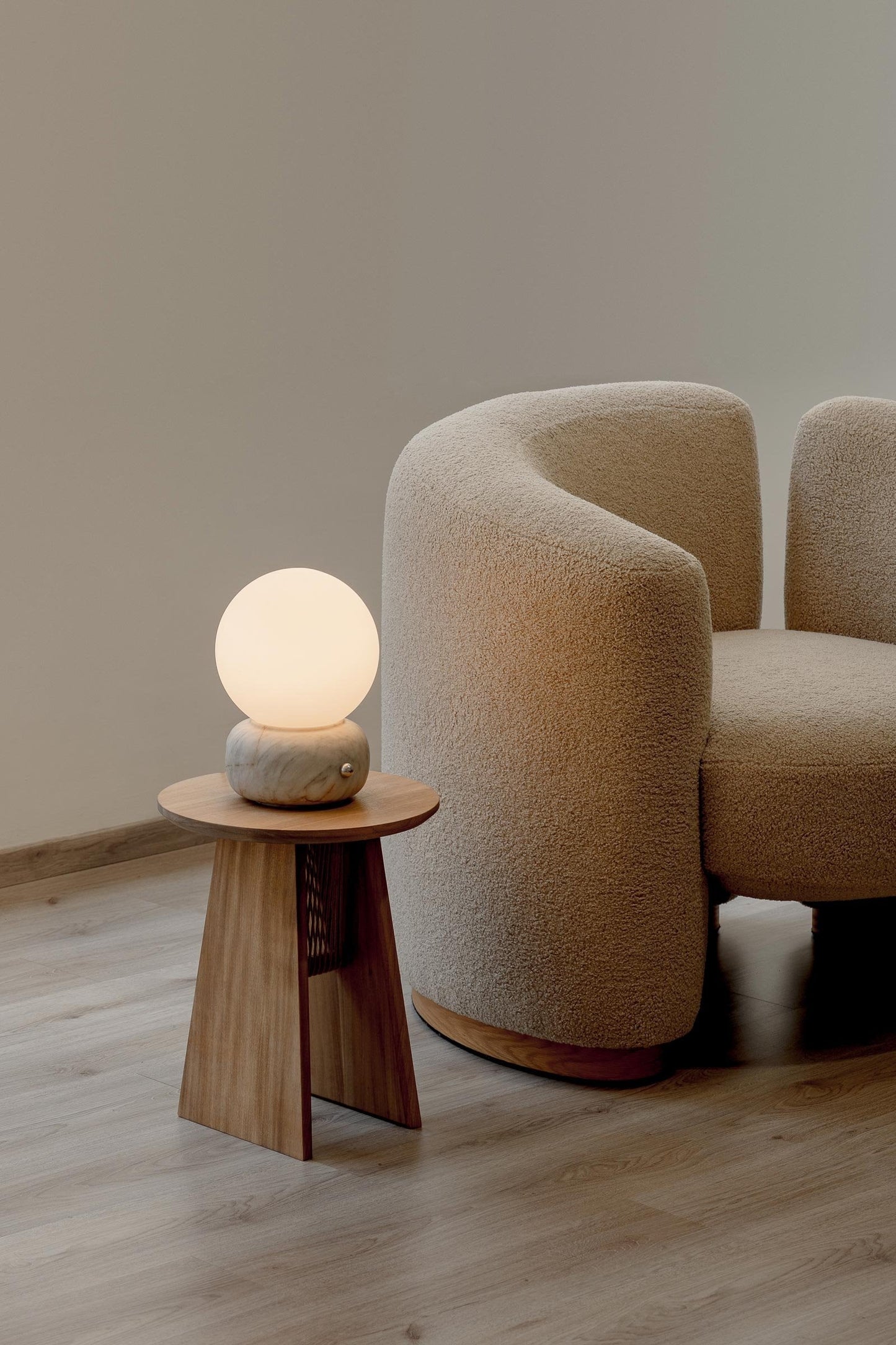 Zelo Table Lamp