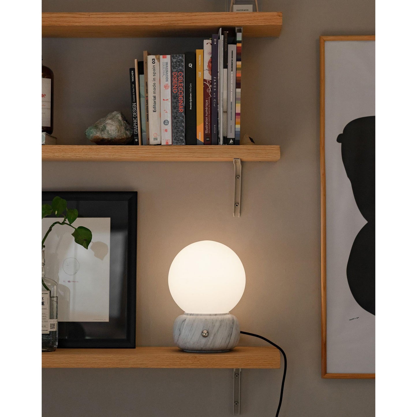 Zelo Table Lamp