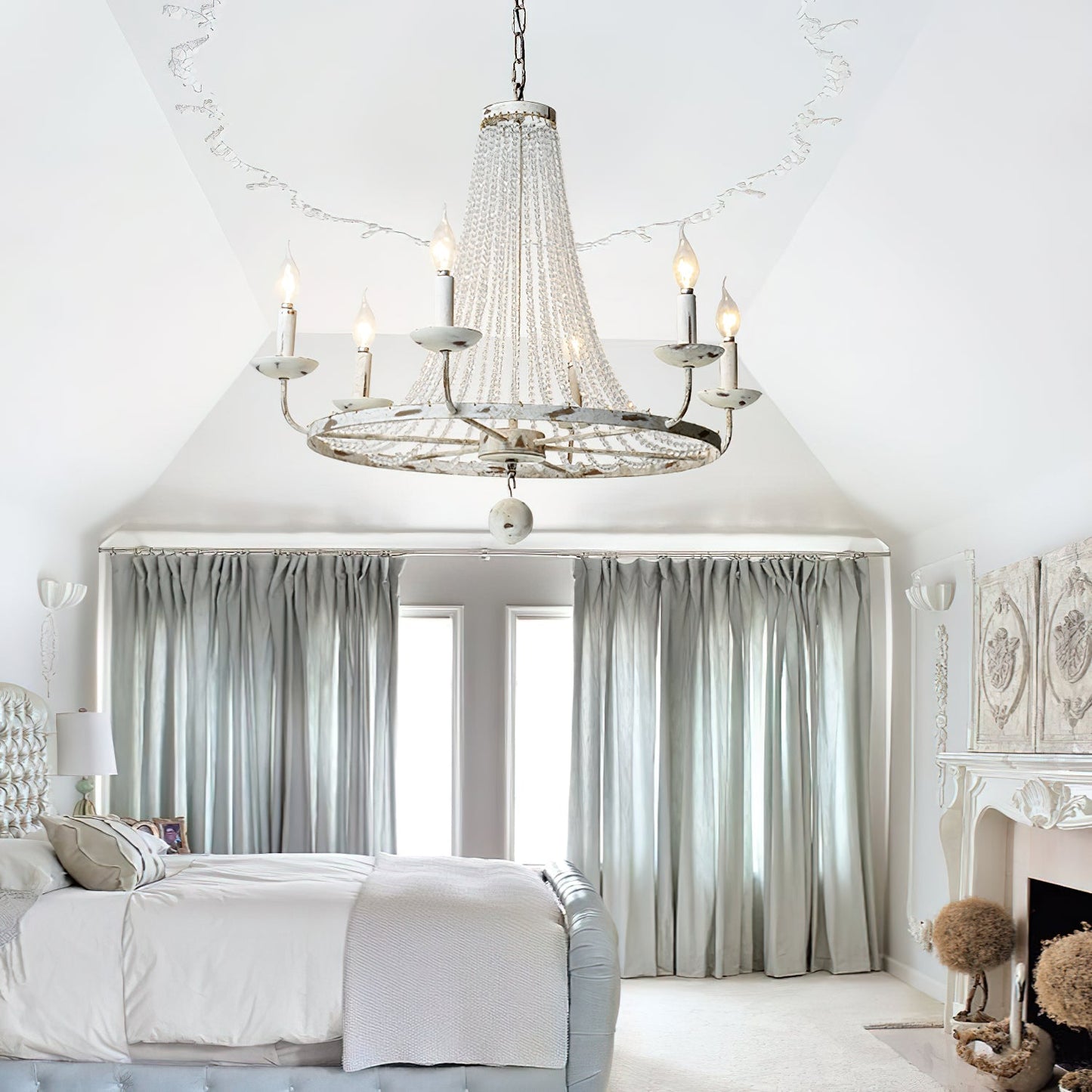 Pelique Chandelier