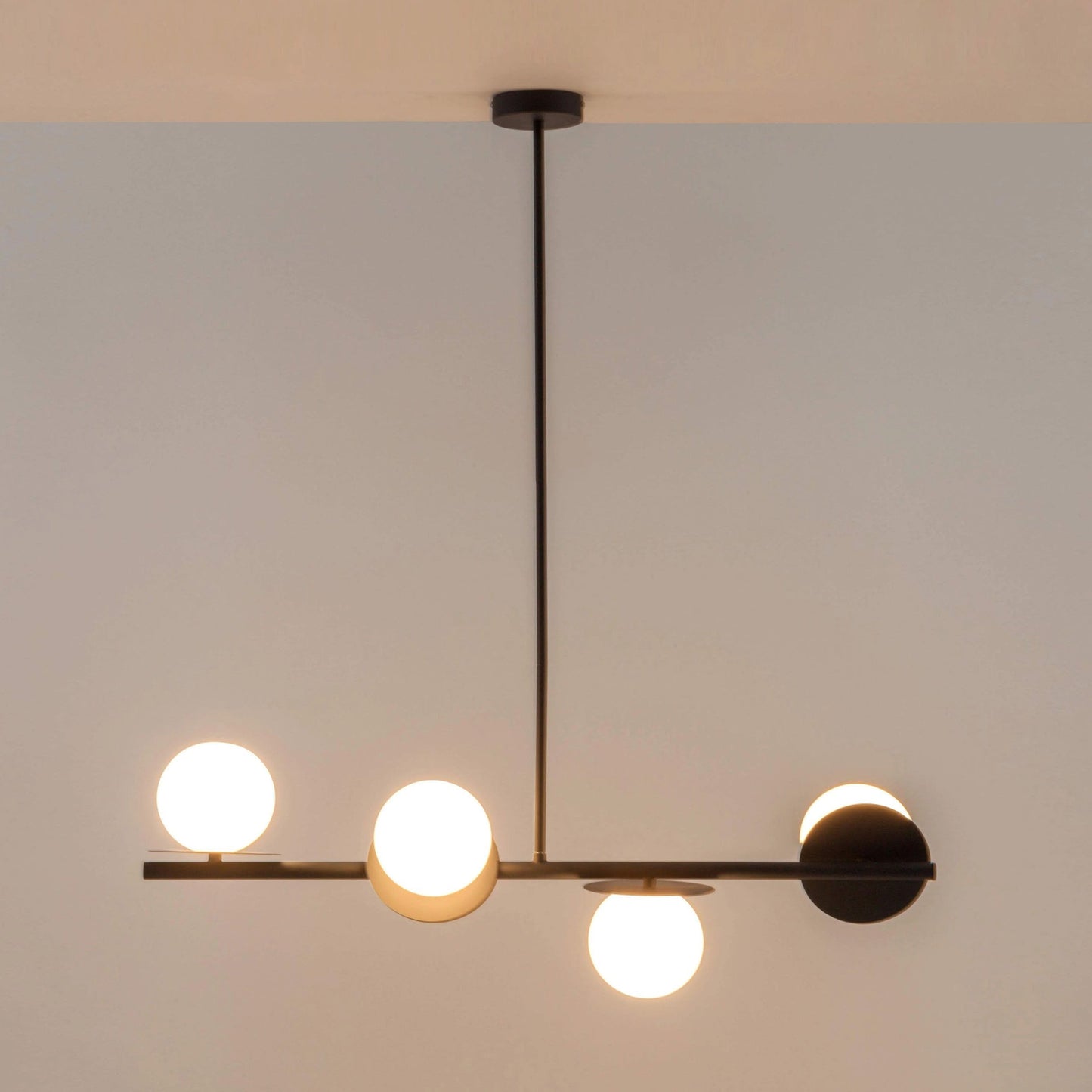 Quinique Chandelier