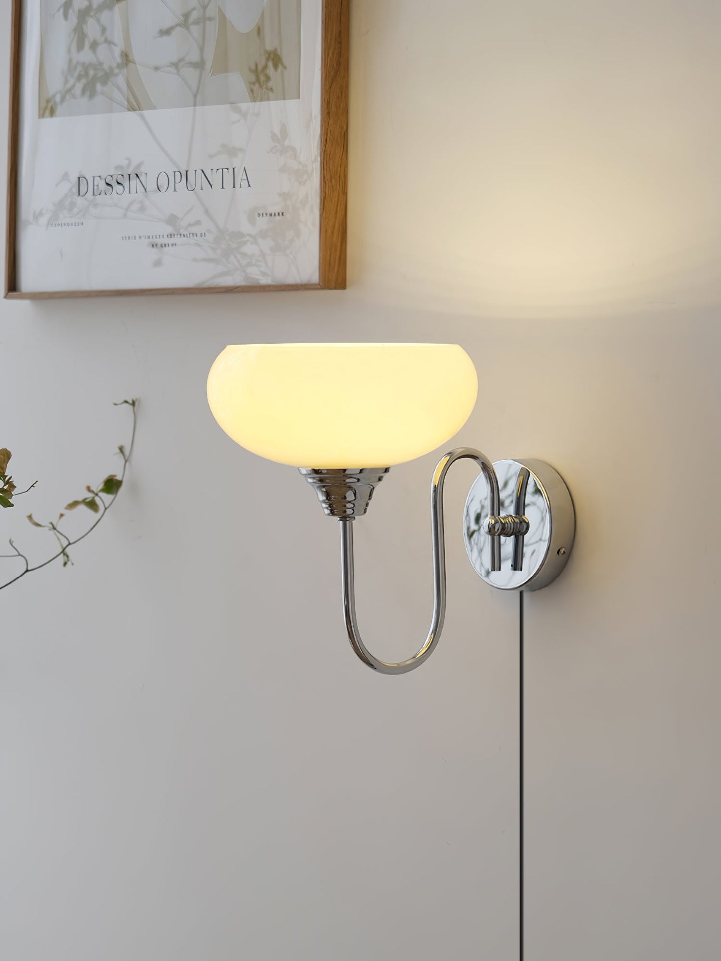 Vionor Glass Plug-in Wall Lamp