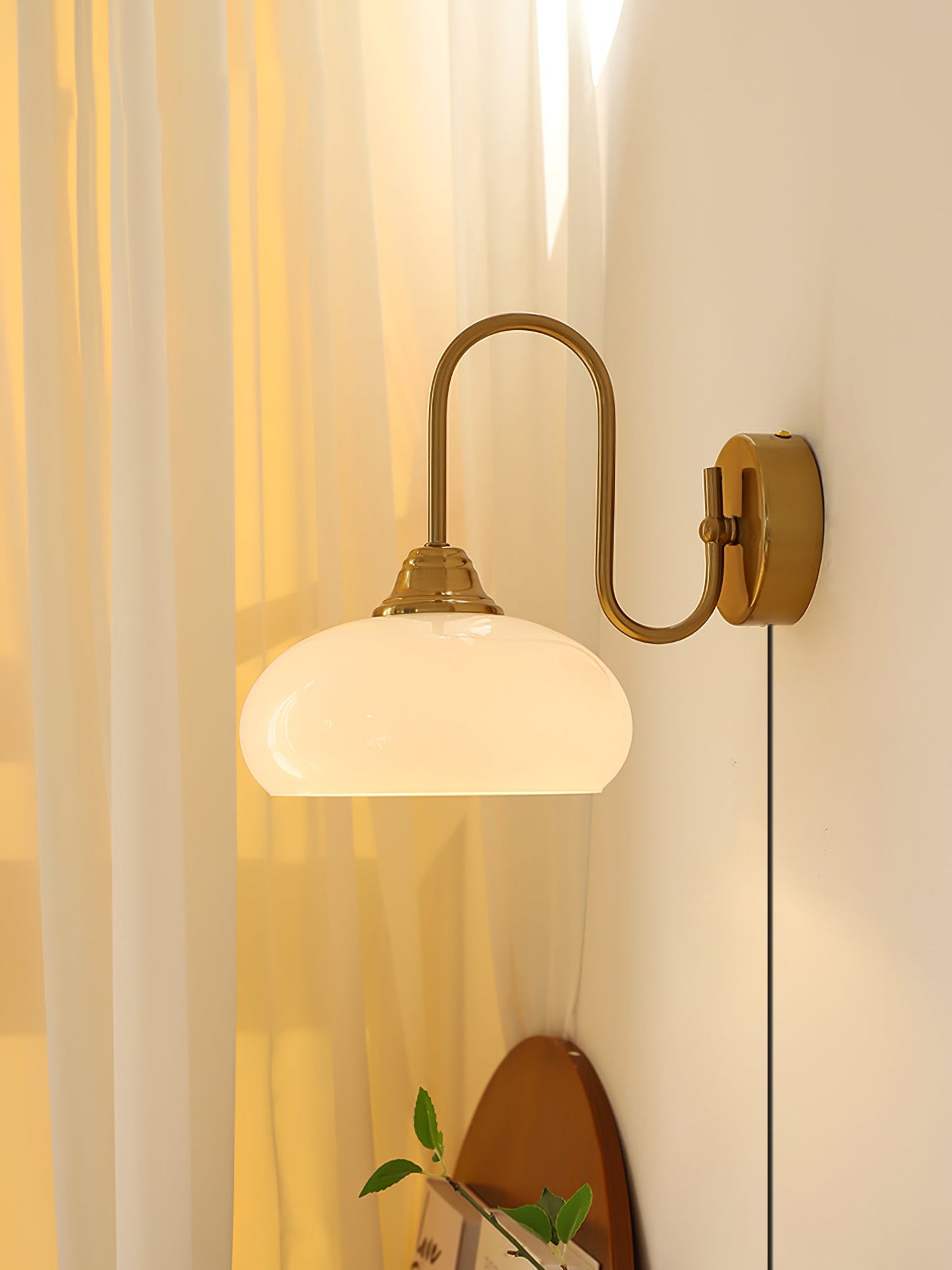 Vionor Glass Plug-in Wall Lamp