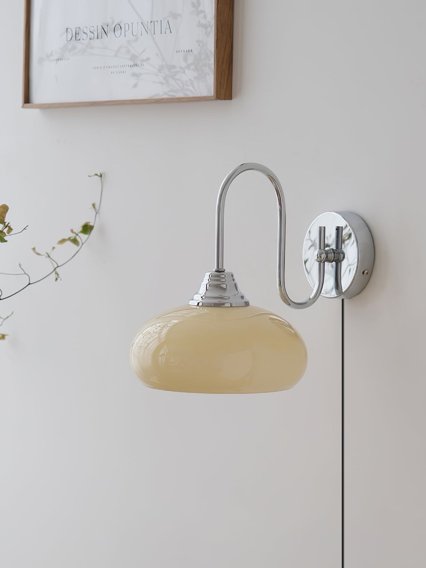 Vionor Glass Plug-in Wall Lamp