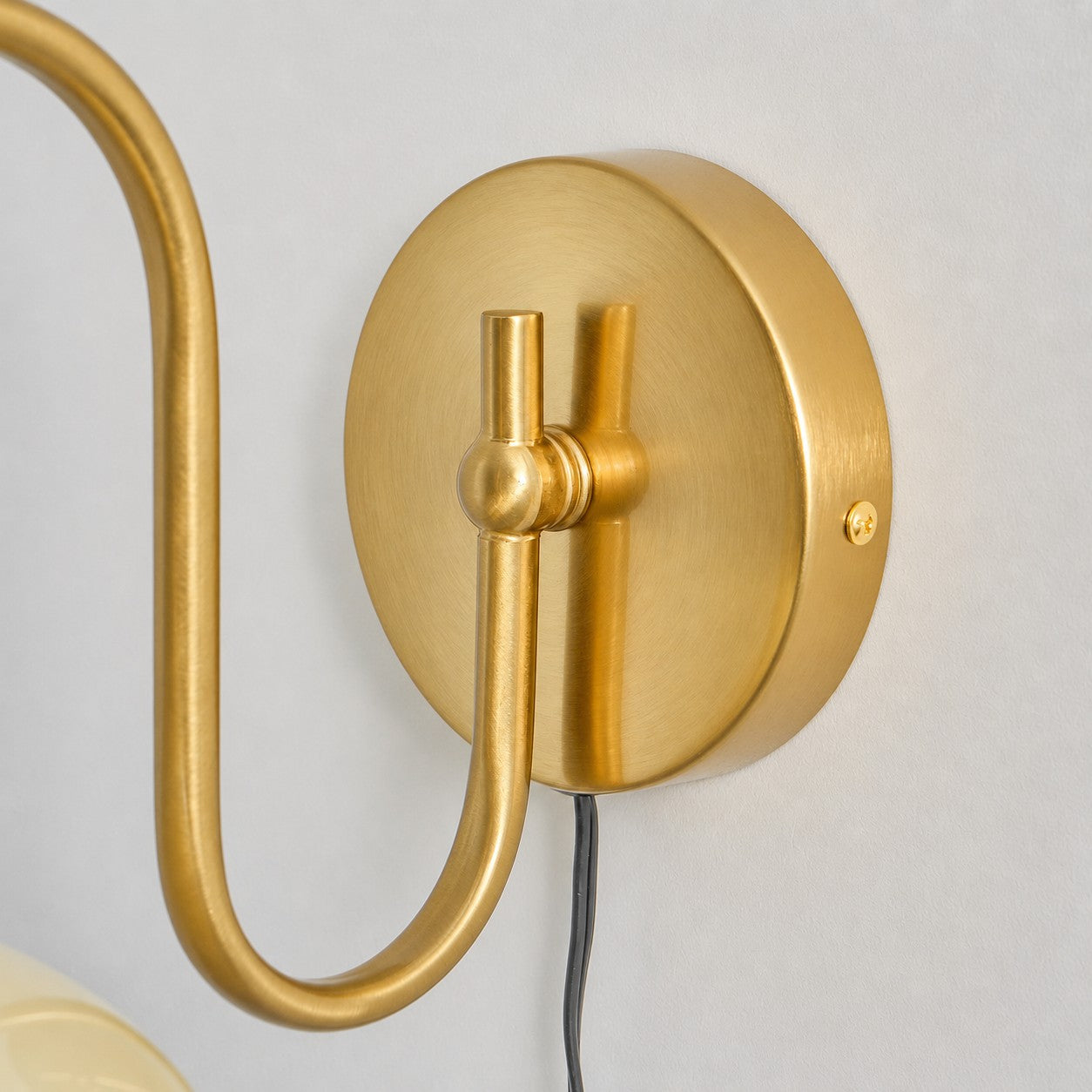 Vionor Glass Plug-in Wall Lamp
