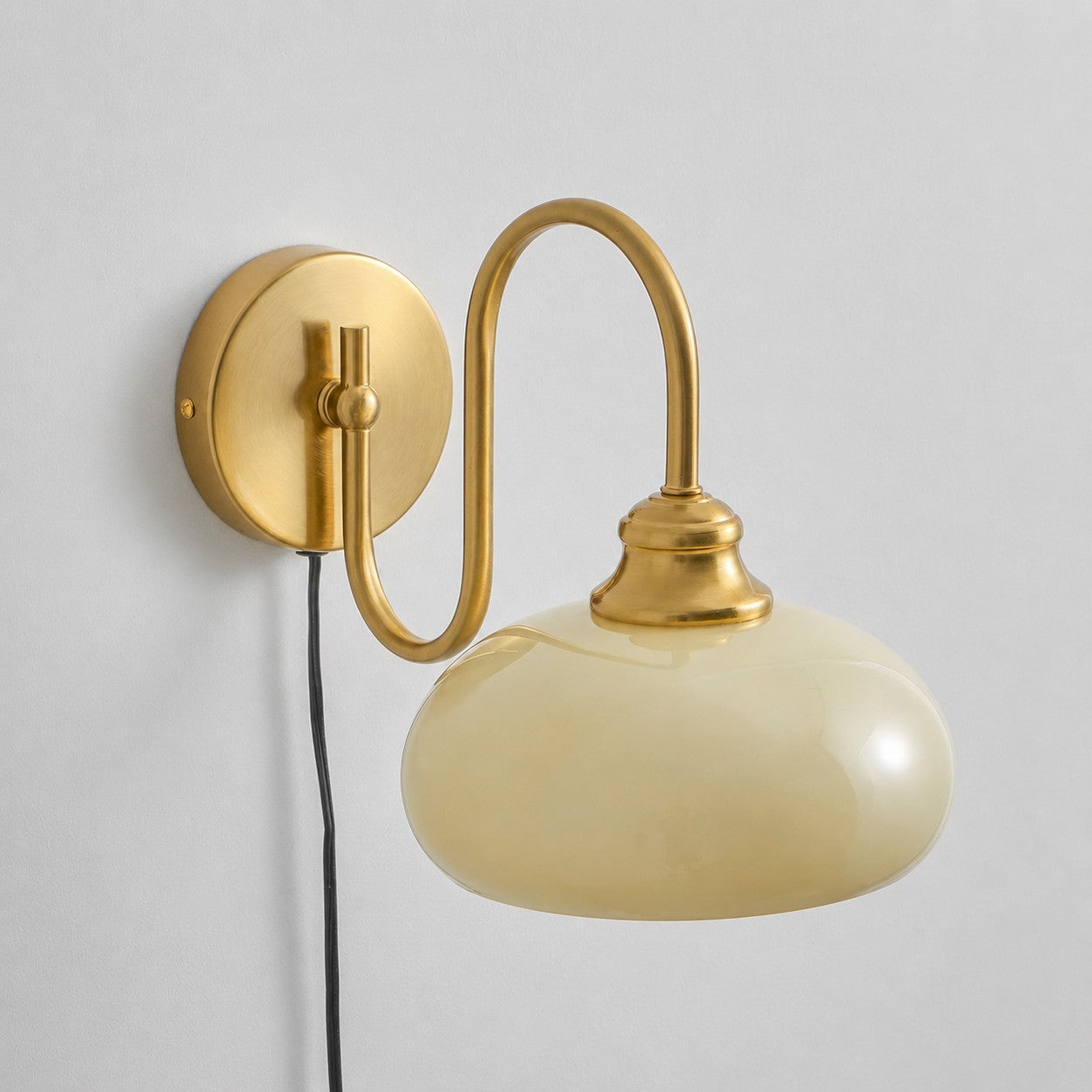 Vionor Glass Plug-in Wall Lamp