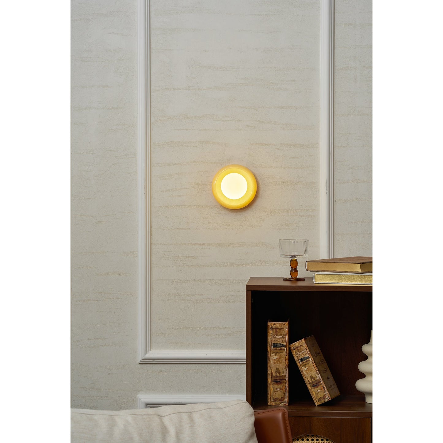 Norara Onyx Wall Lamp