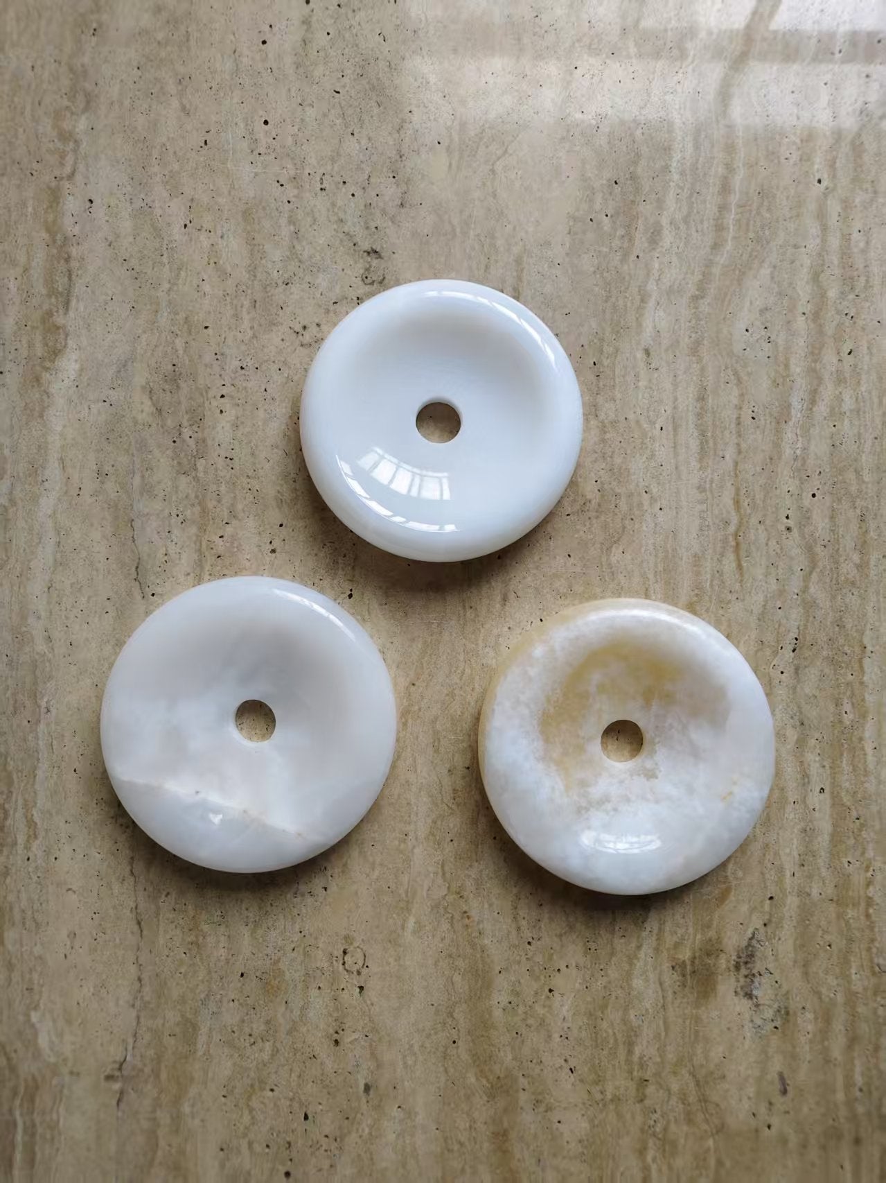 Norara Onyx Wall Lamp