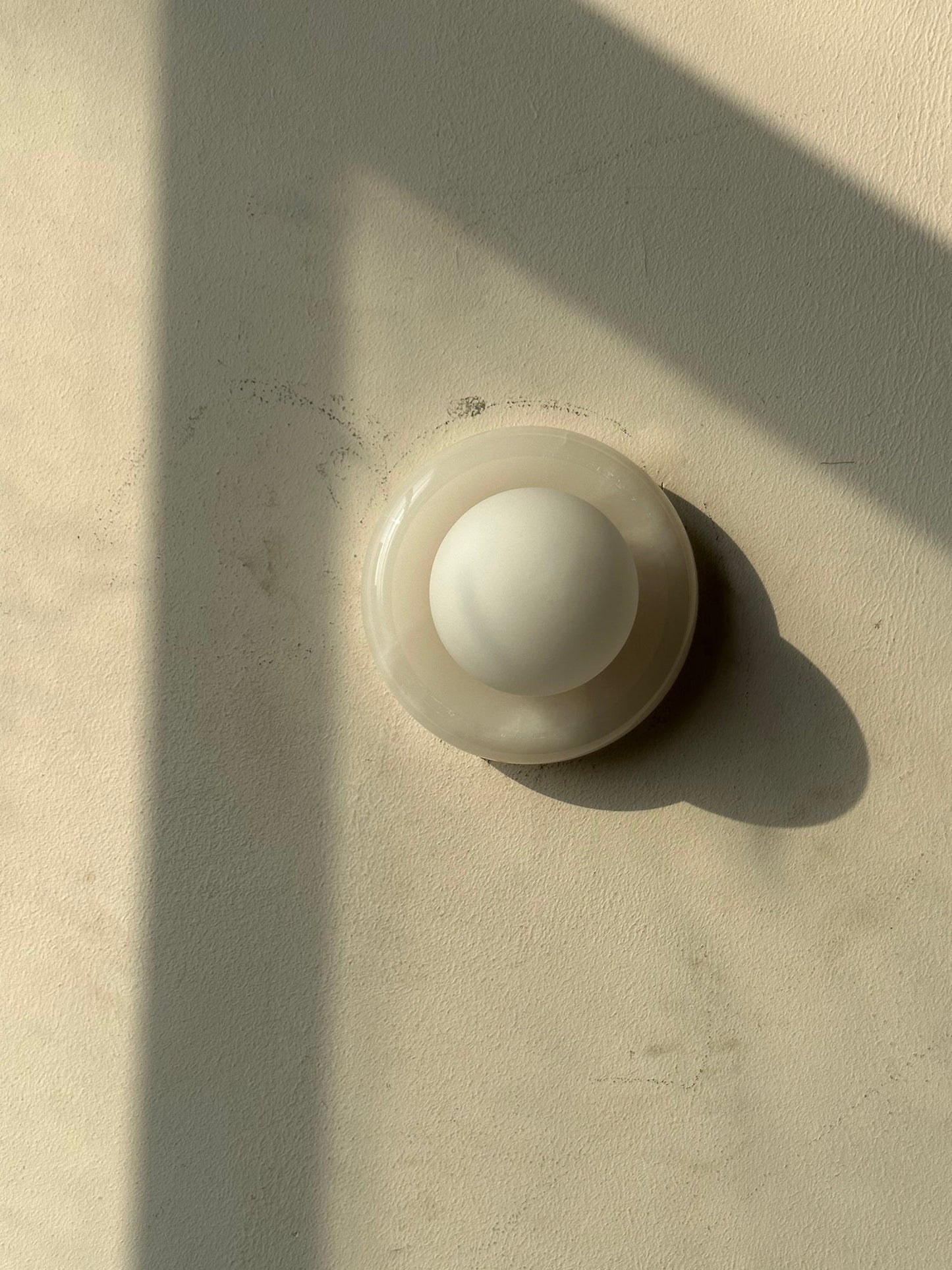 Norara Onyx Wall Lamp