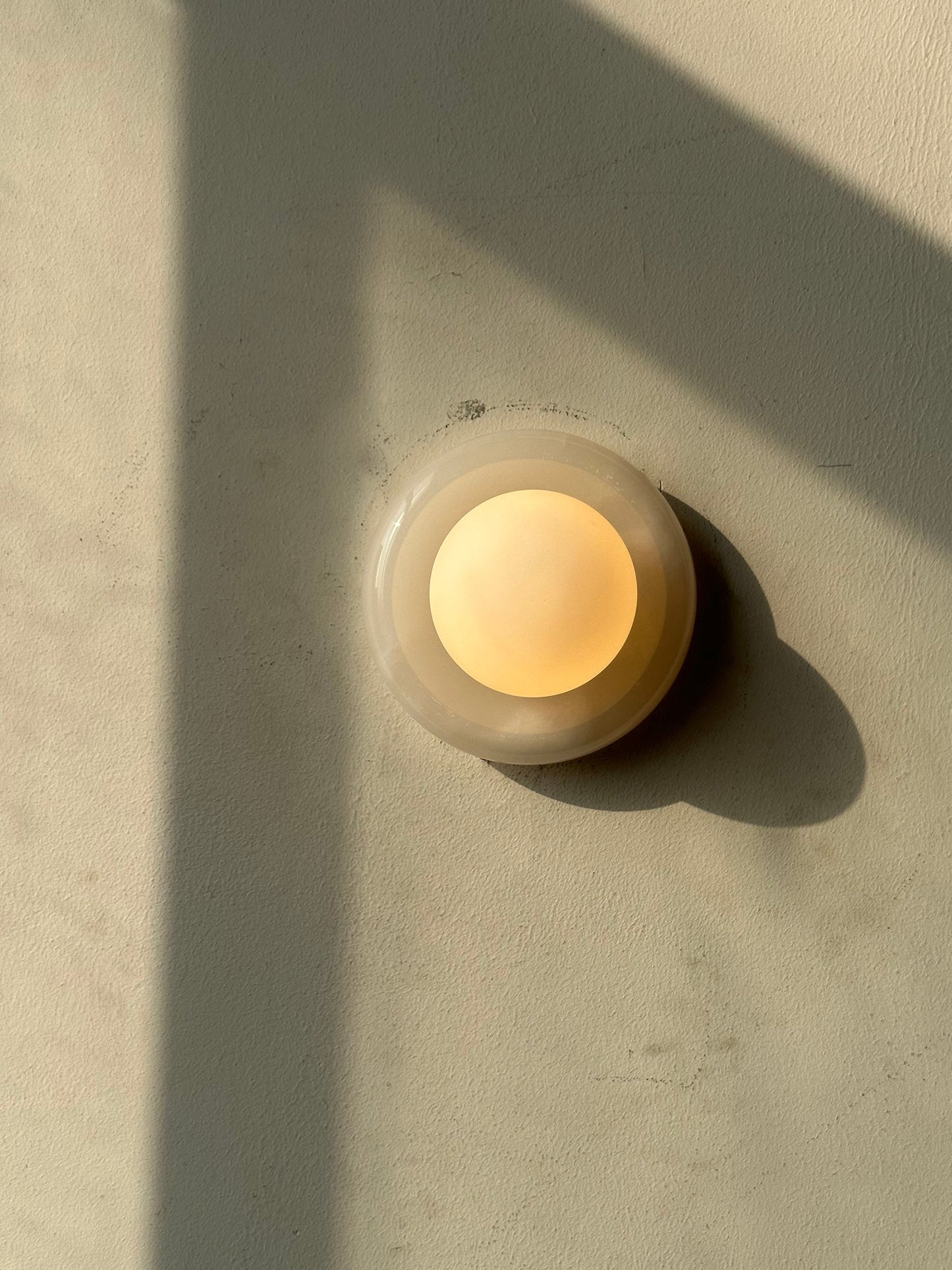 Norara Onyx Wall Lamp