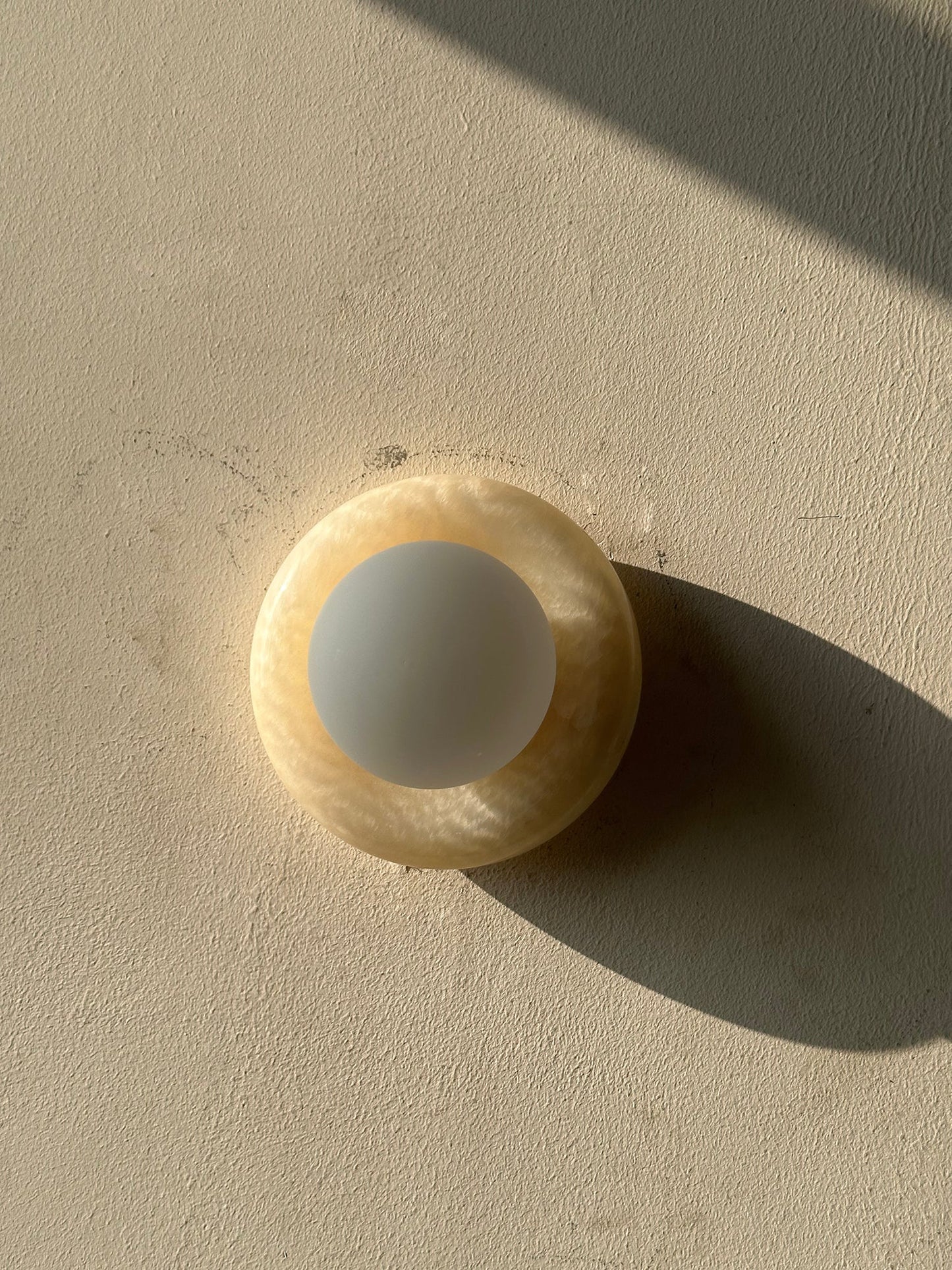 Norara Onyx Wall Lamp