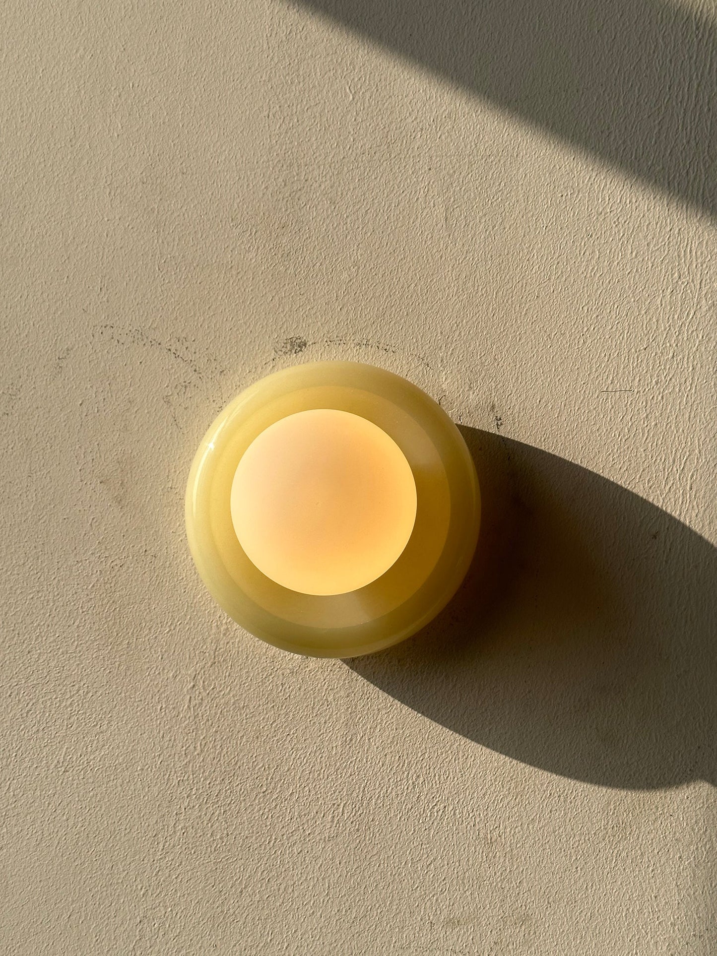 Norara Onyx Wall Lamp