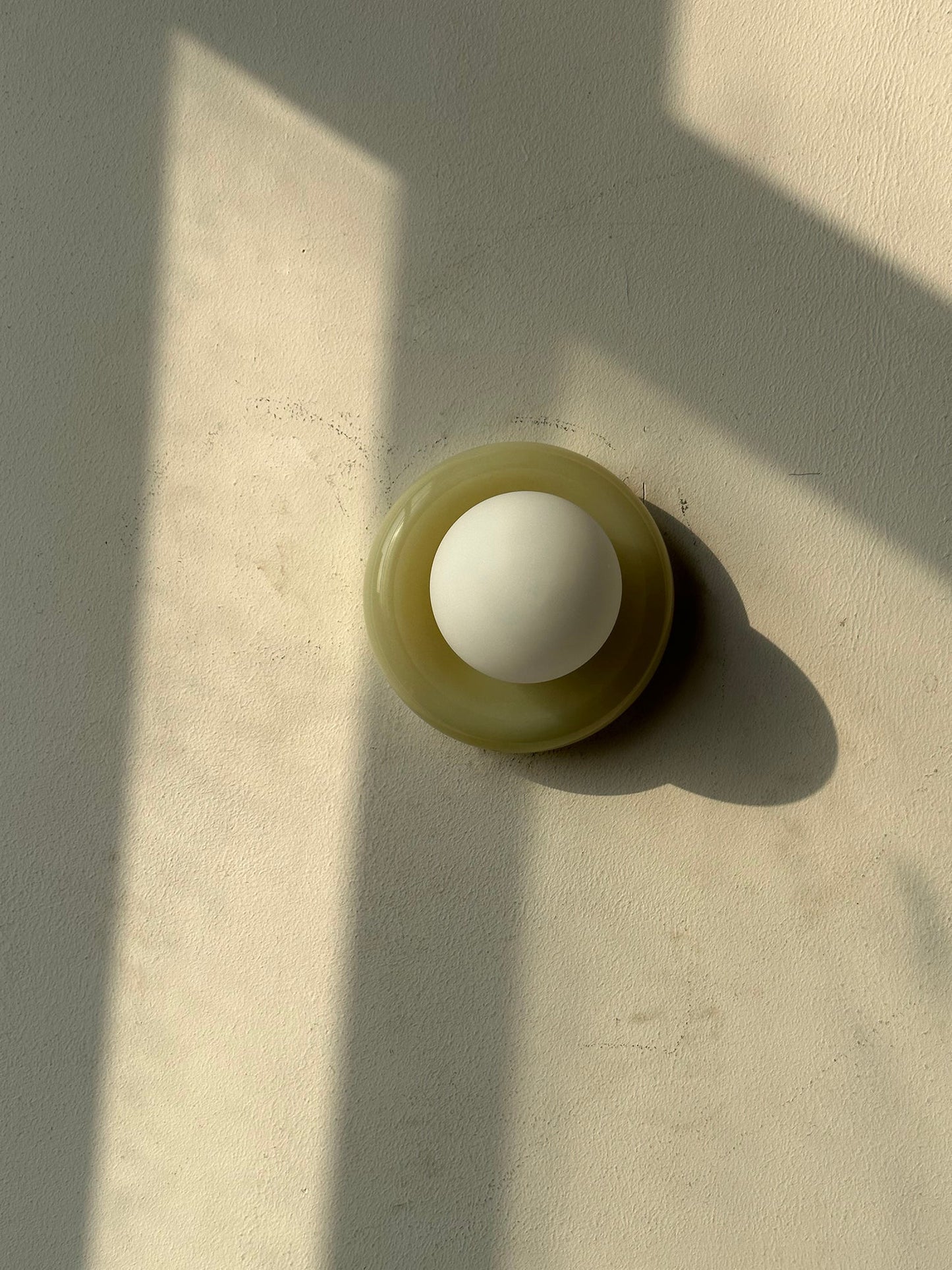 Norara Onyx Wall Lamp