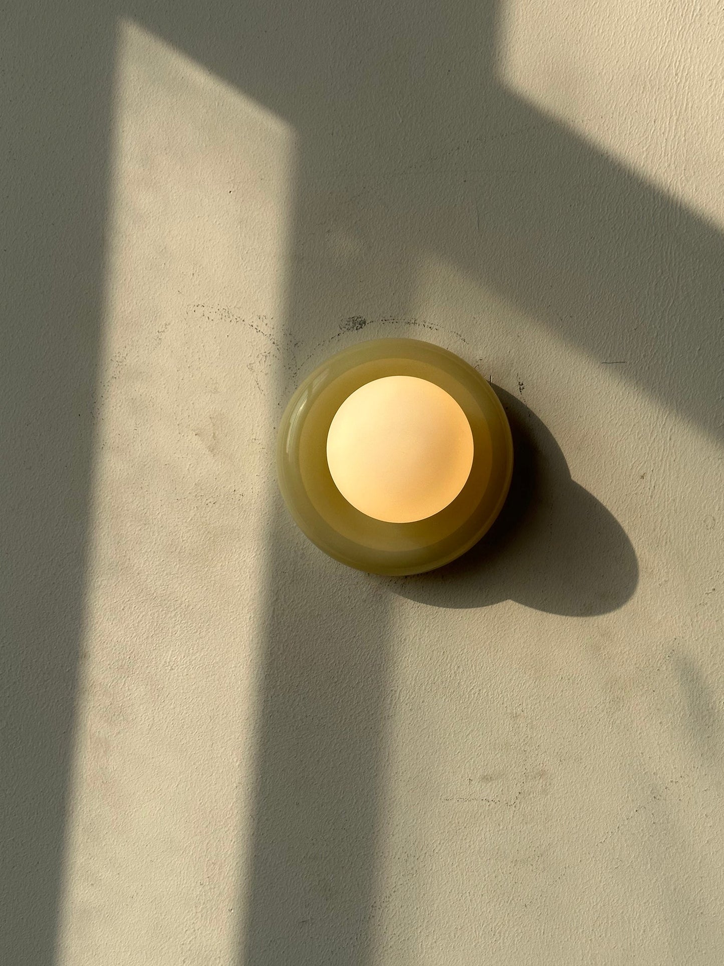 Norara Onyx Wall Lamp