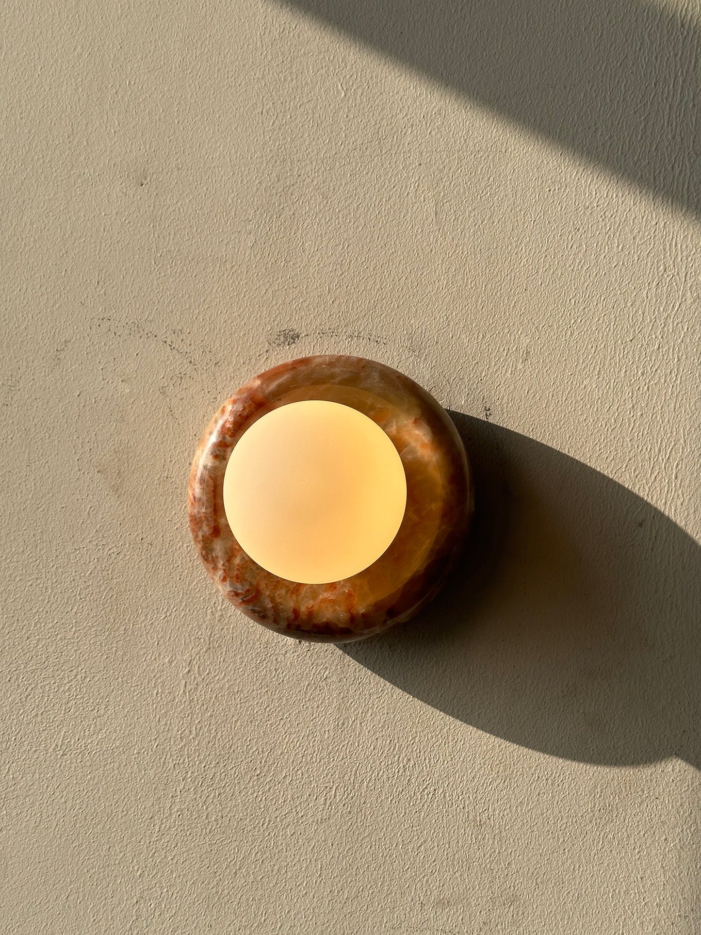 Norara Onyx Wall Lamp