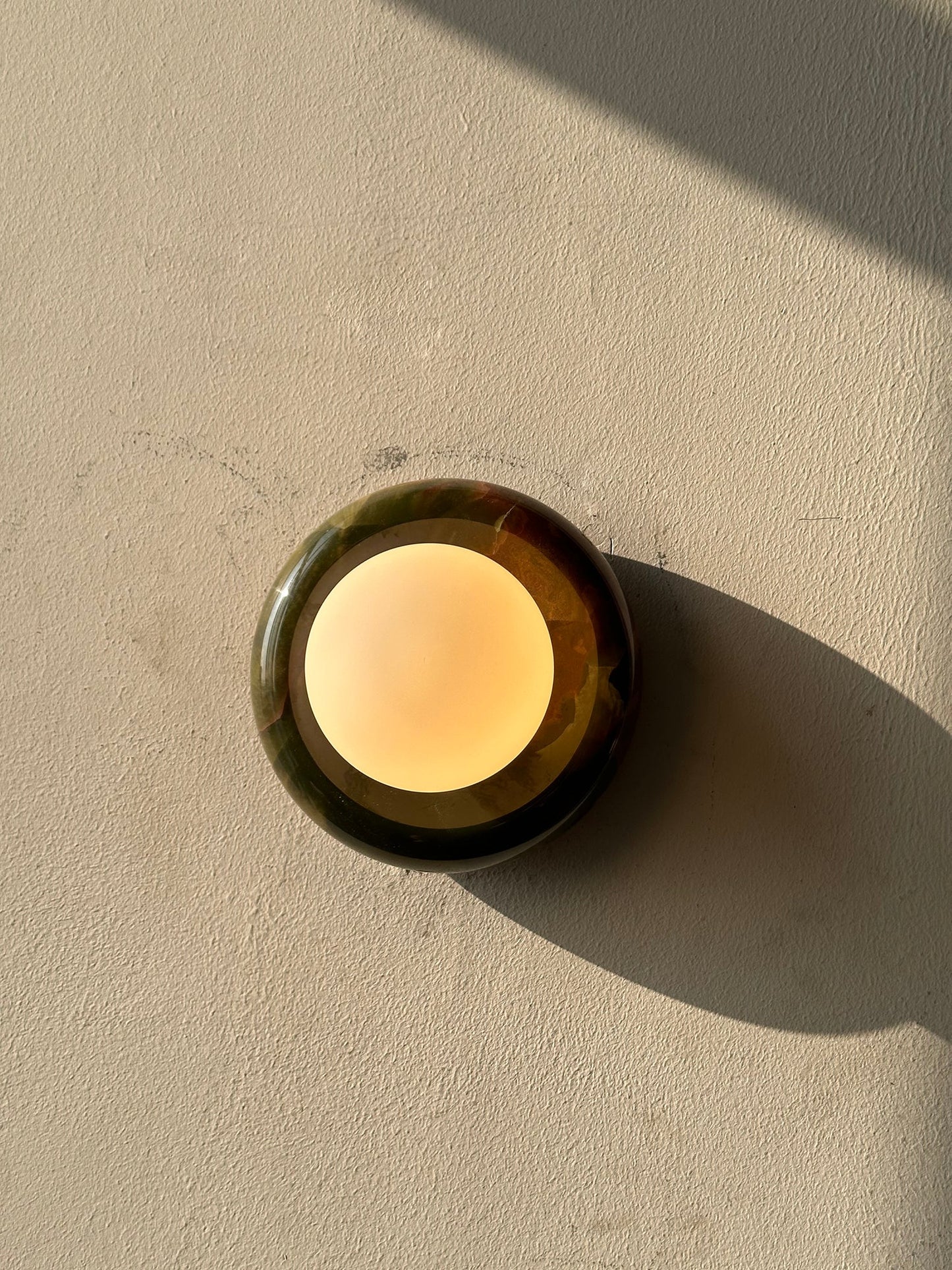 Norara Onyx Wall Lamp