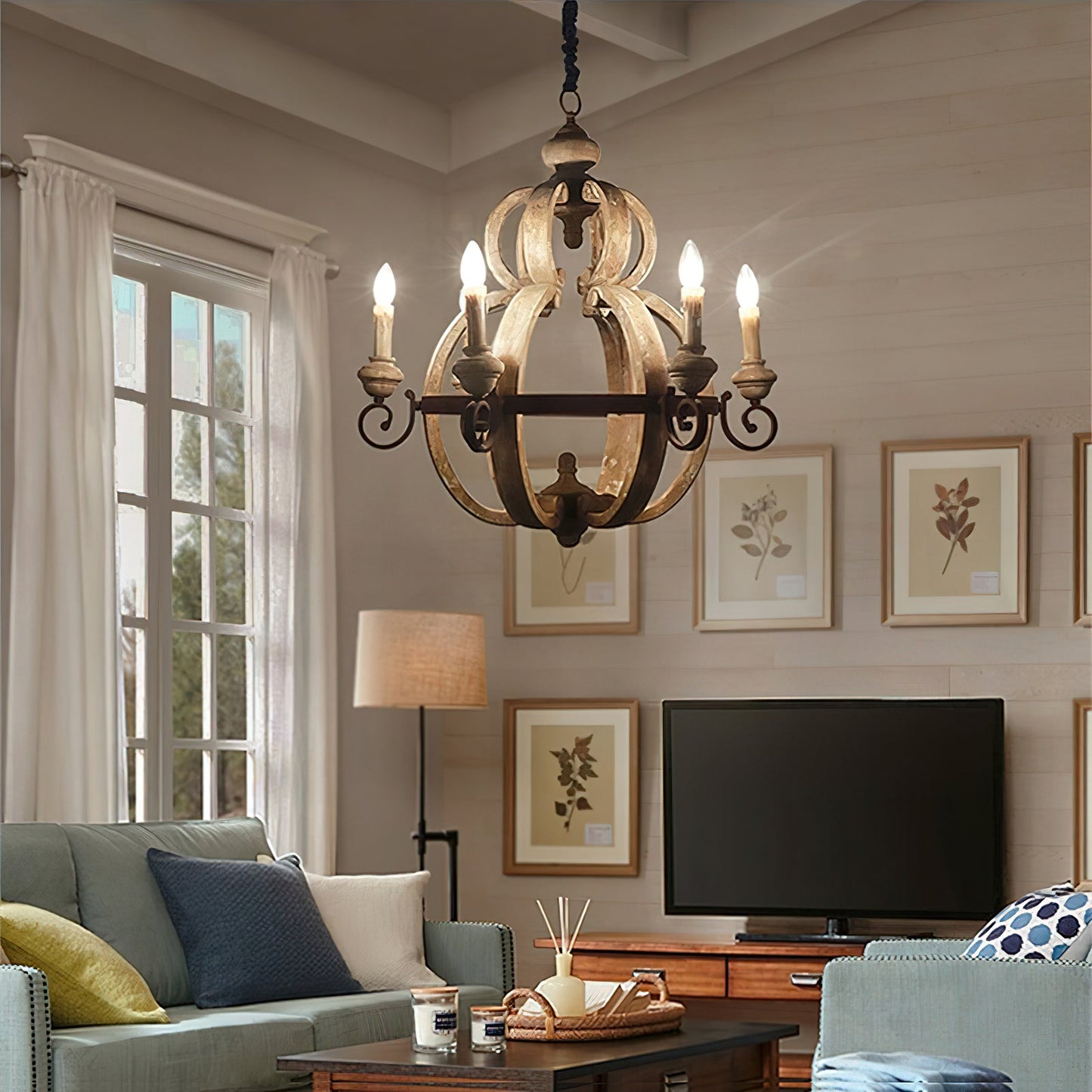 Kesika Traditional Chandelier