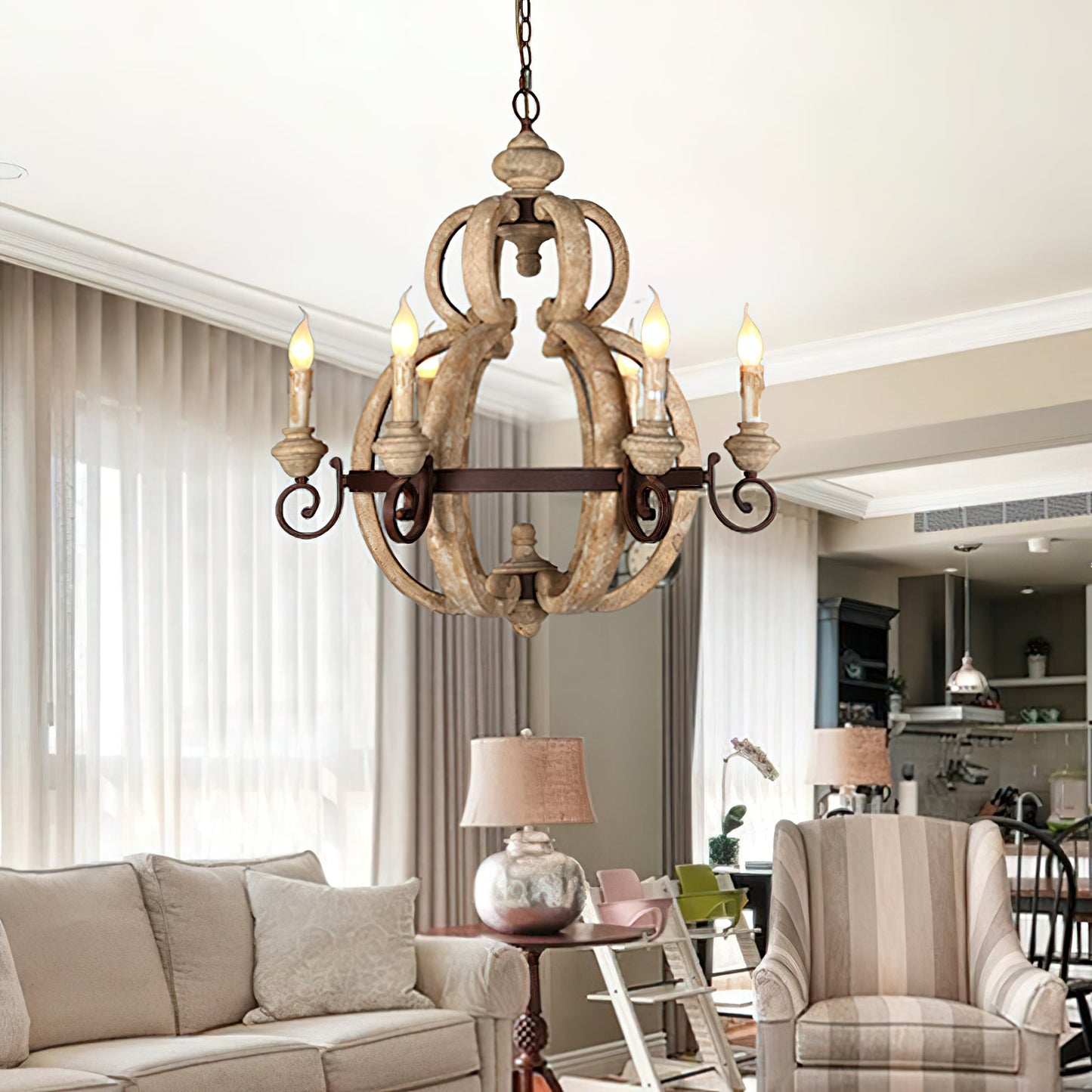 Kesika Traditional Chandelier