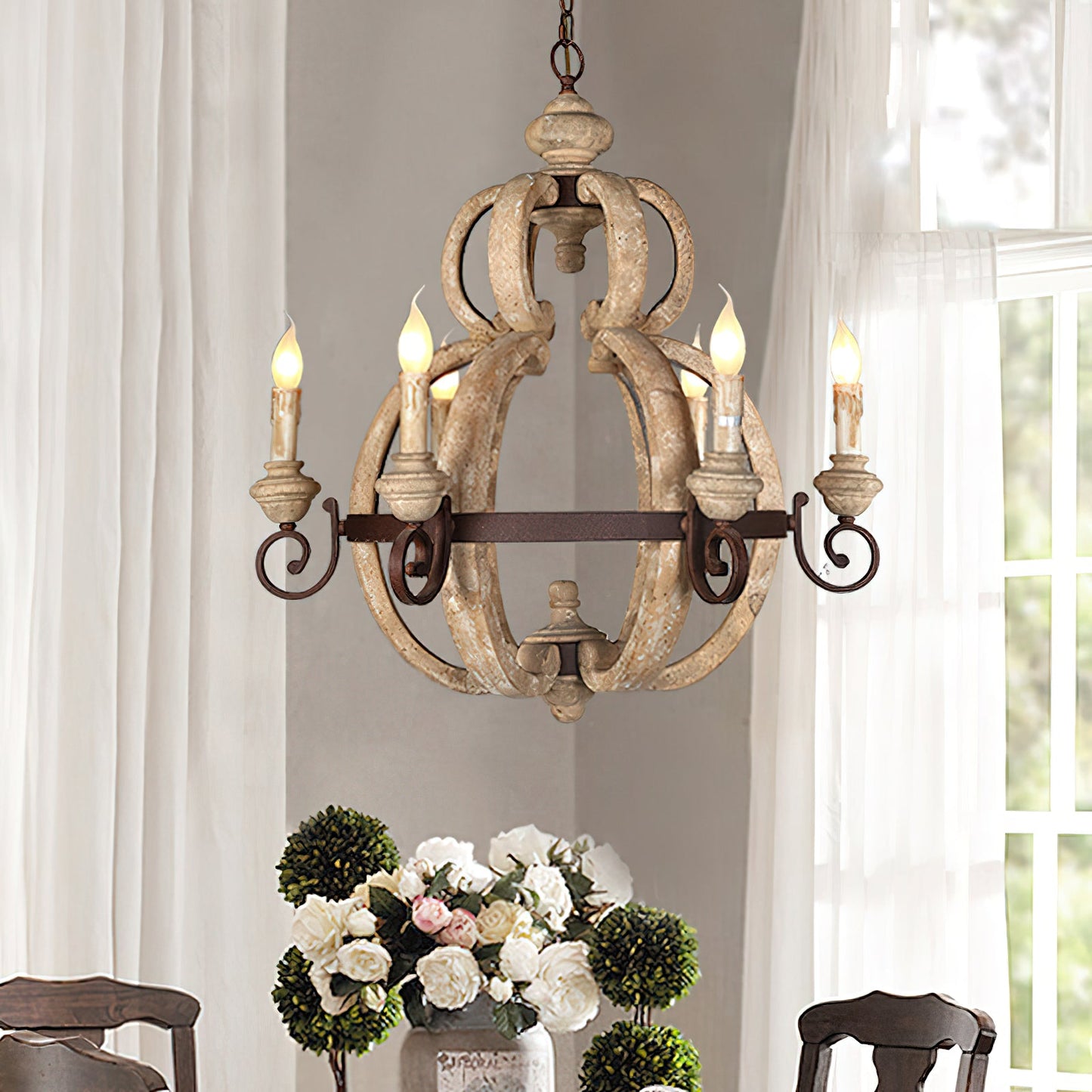 Kesika Traditional Chandelier