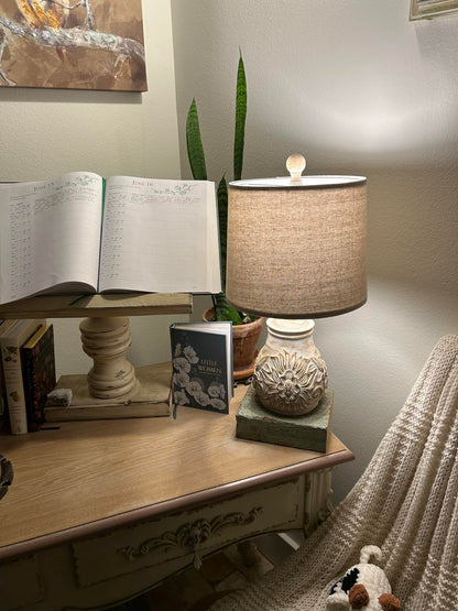 Hesien Retro Table Lamp