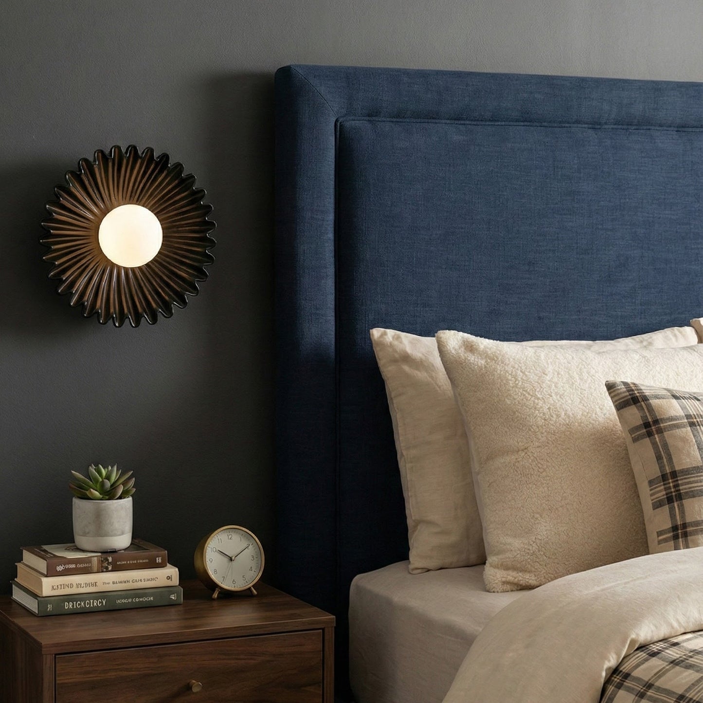 Quinine Marble Wall Lamp