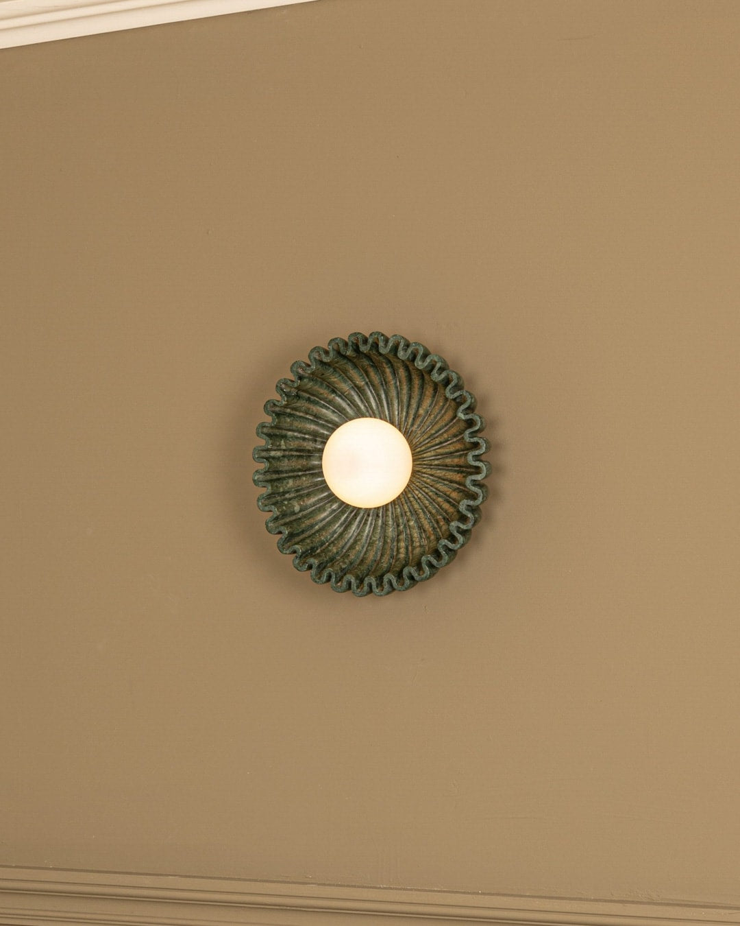 Quinine Marble Wall Lamp