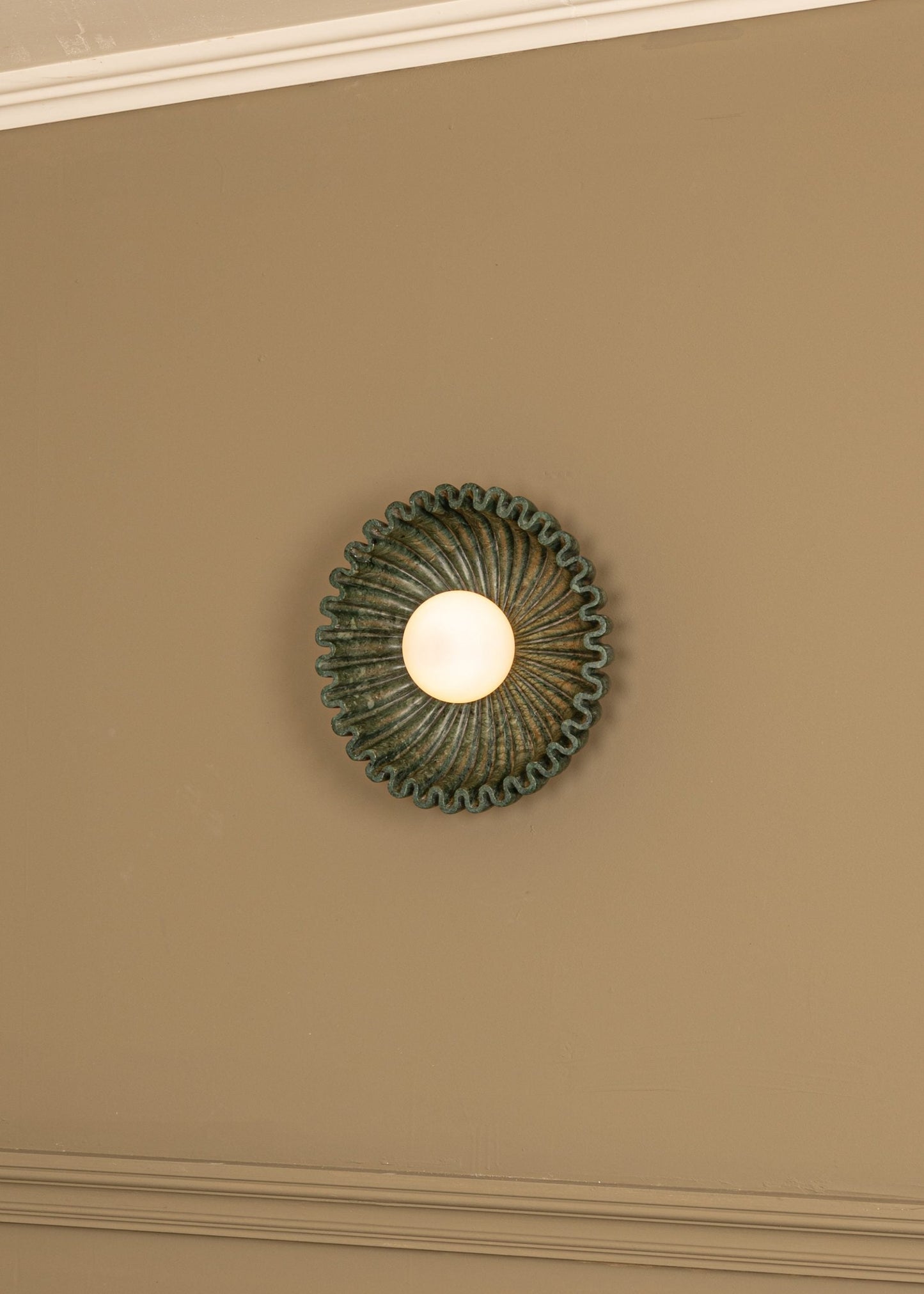 Quinine Marble Wall Lamp
