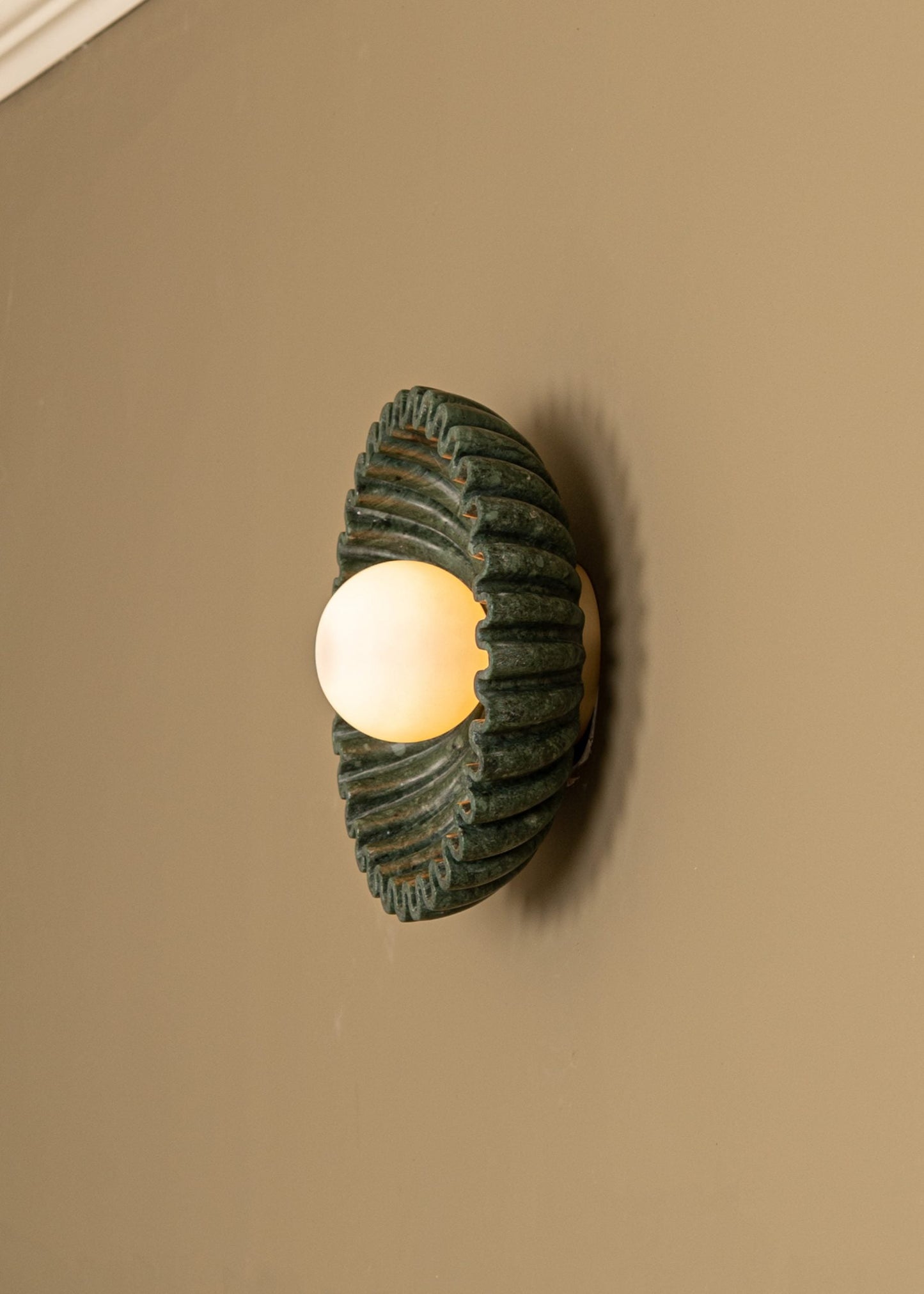 Quinine Marble Wall Lamp