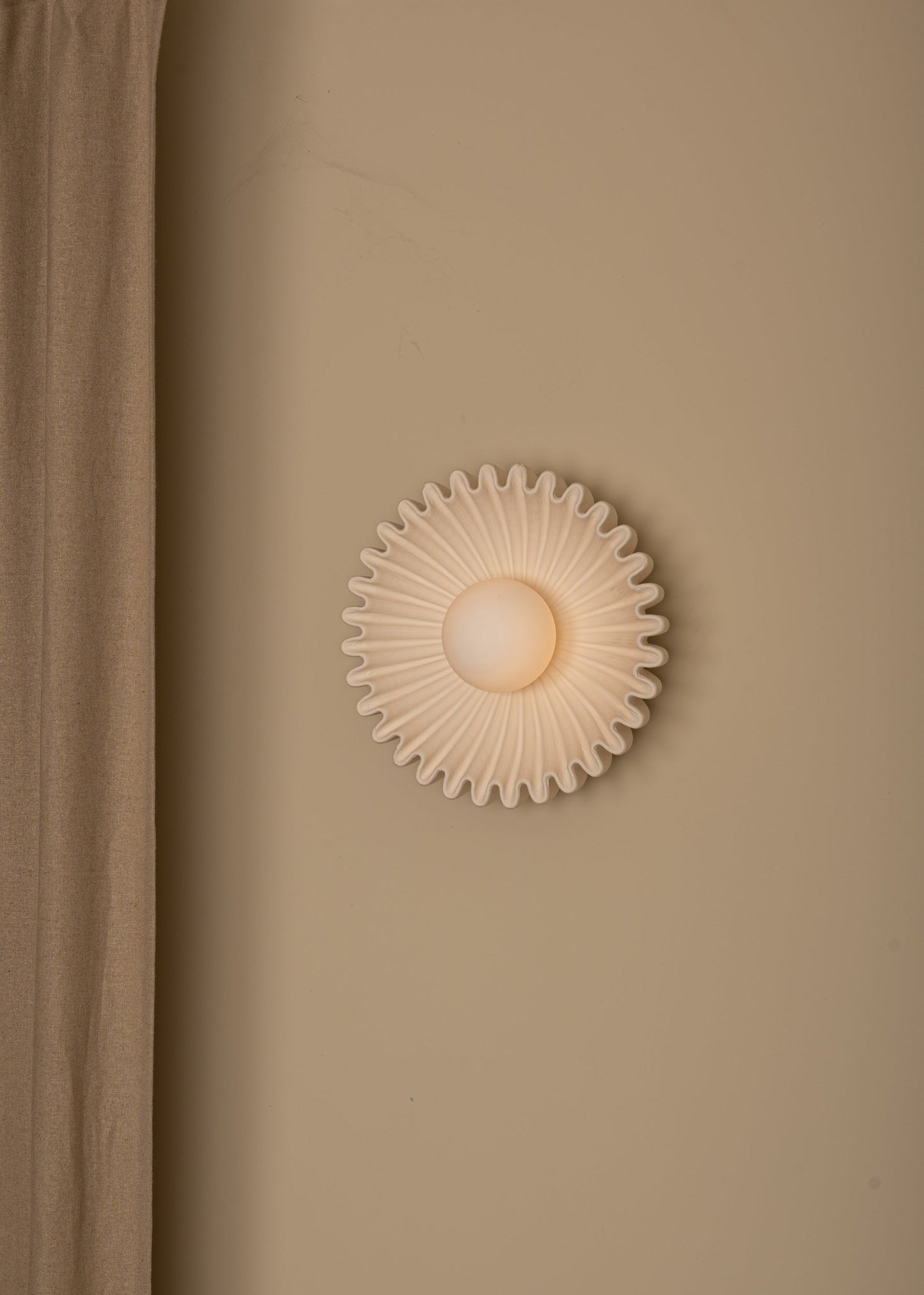 Quinine Marble Wall Lamp