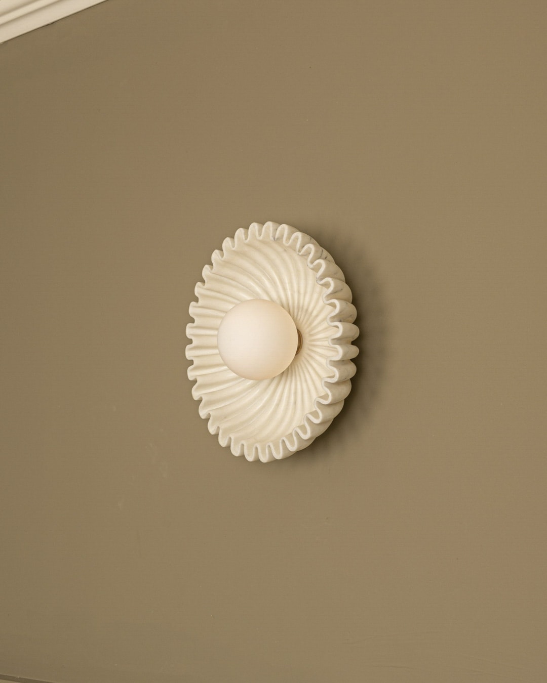 Quinine Marble Wall Lamp