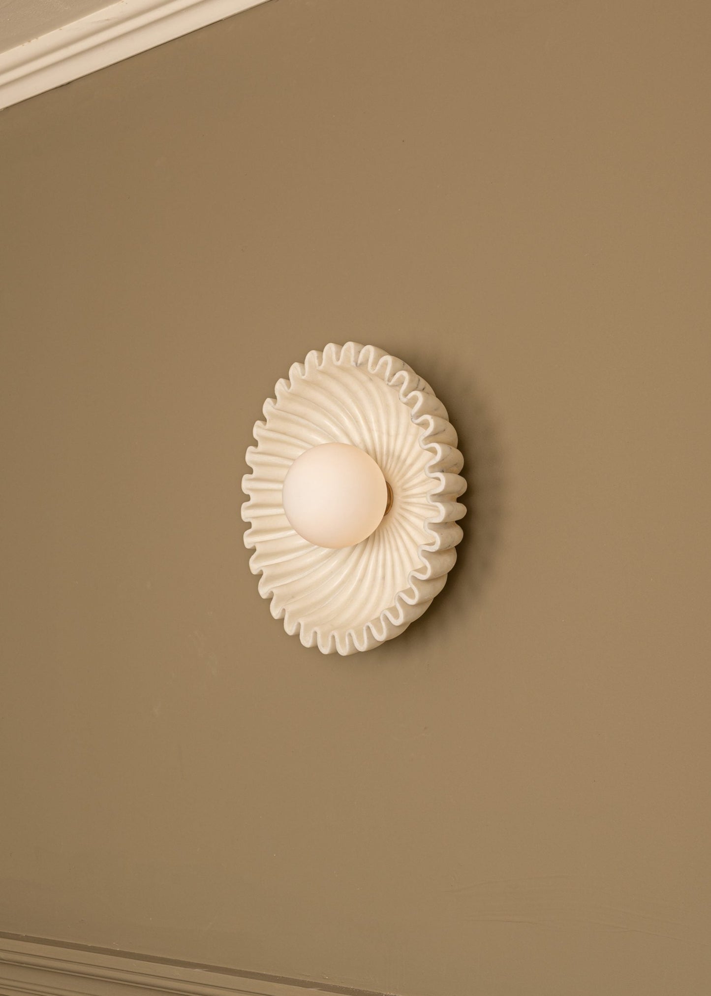 Quinine Marble Wall Lamp
