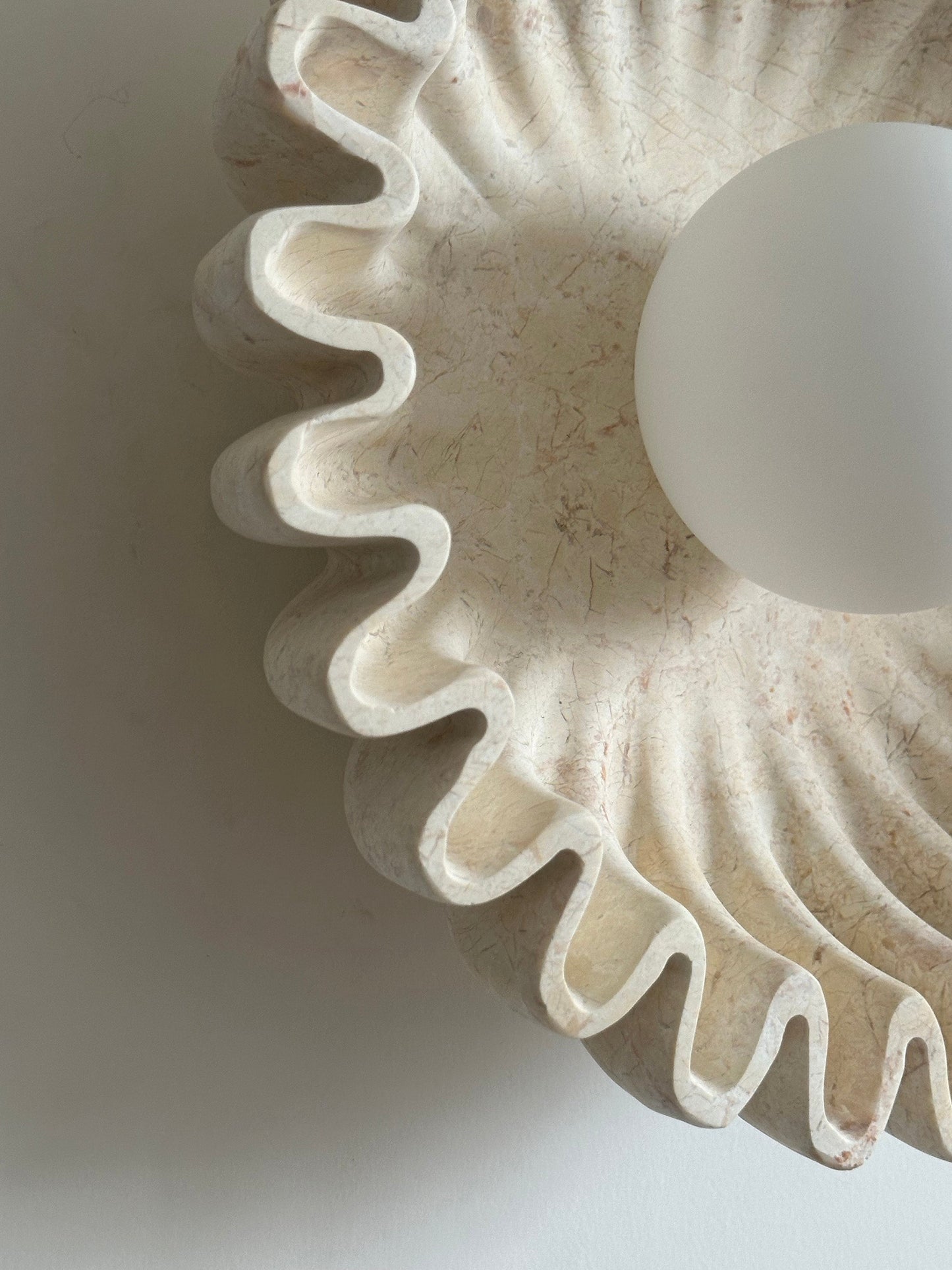 Quinine Marble Wall Lamp