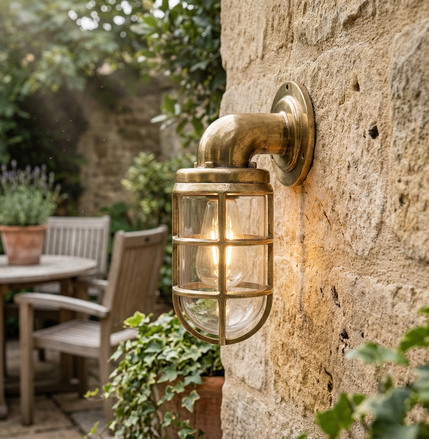 Bolsward Wall Lamp