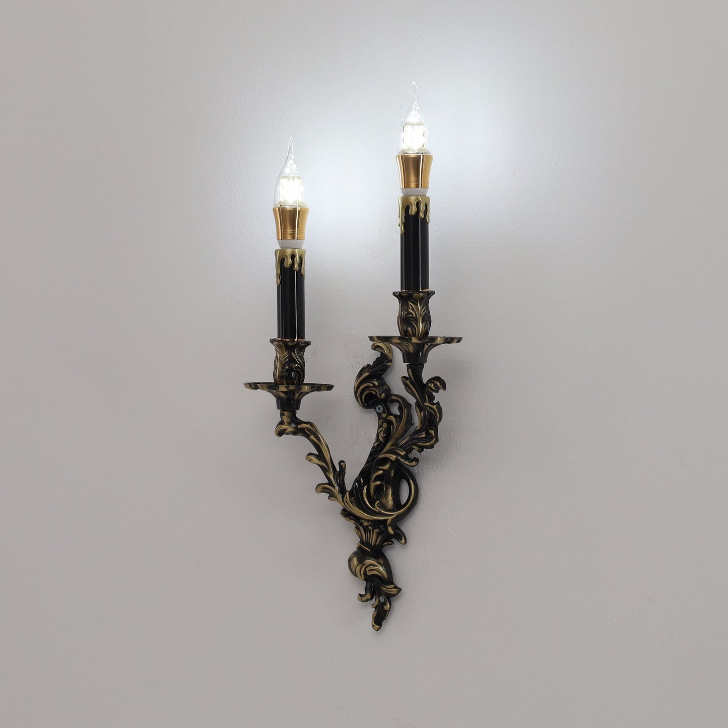 Solien Wall Light