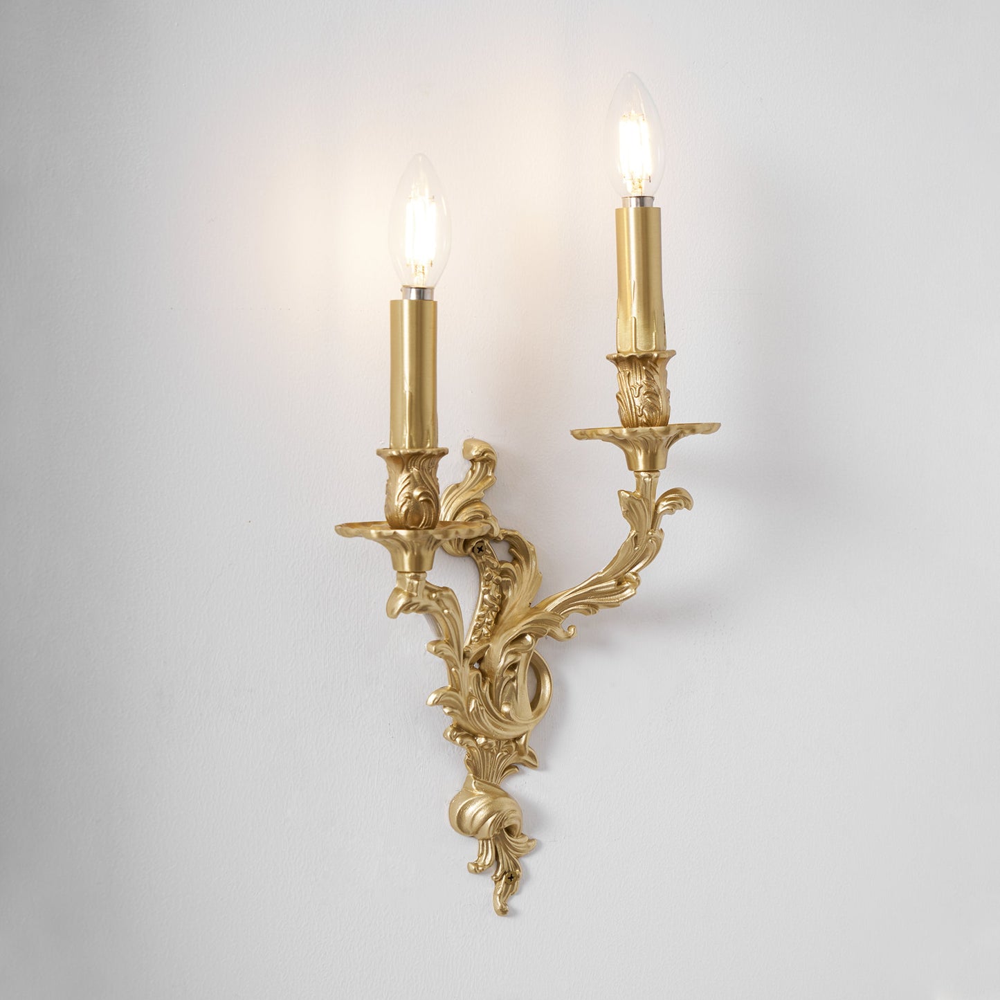 Solien Wall Light